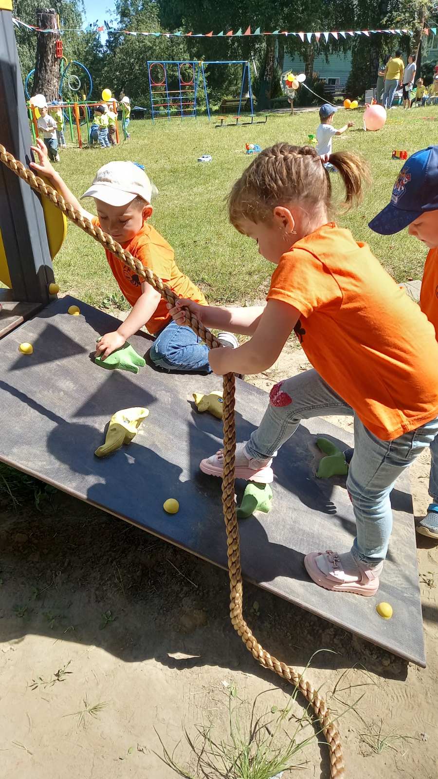 Фото без опису