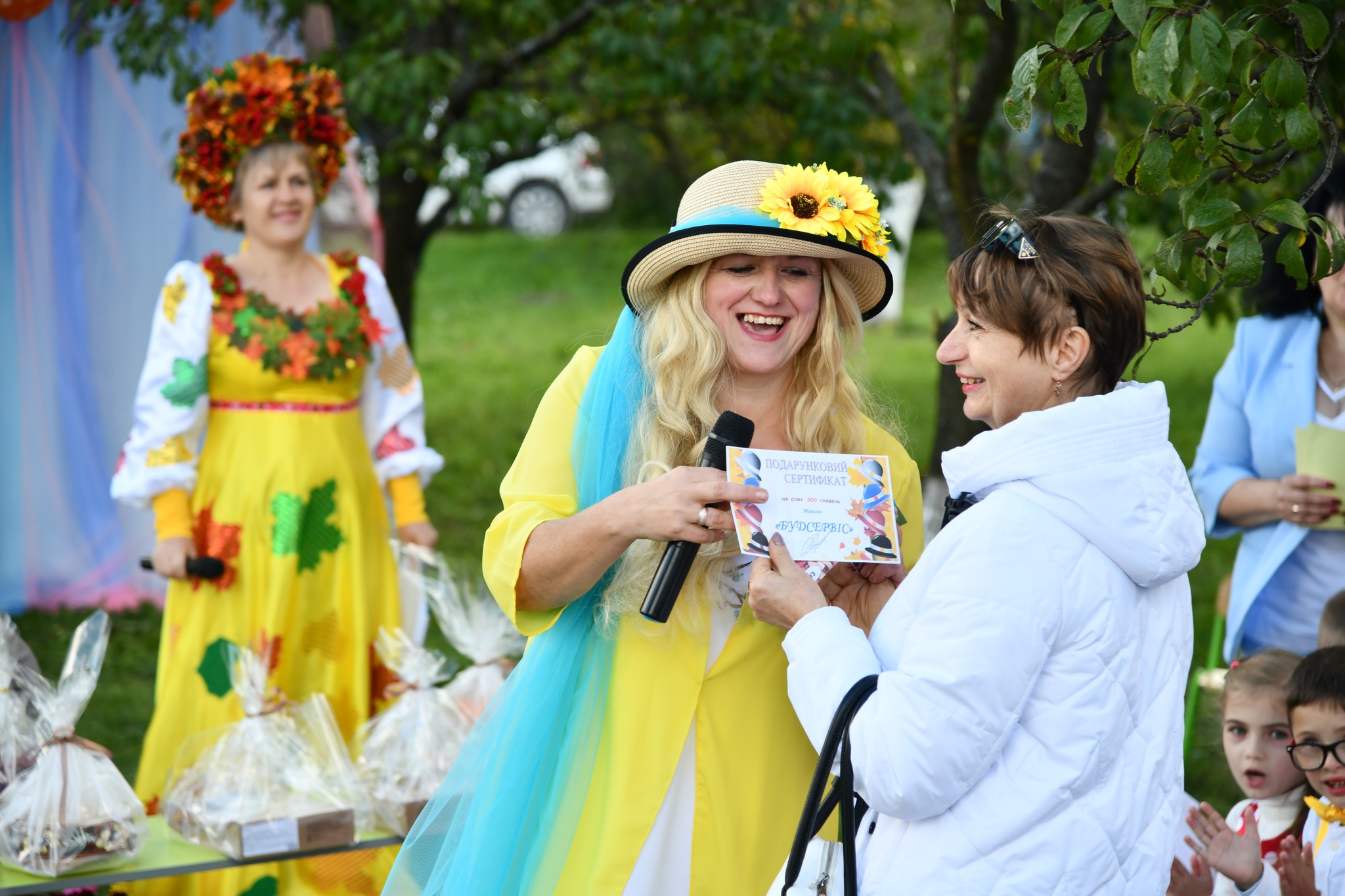 Фото без опису