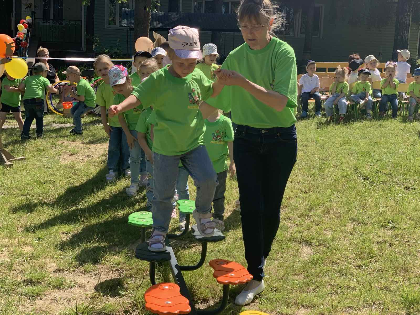 Фото без опису