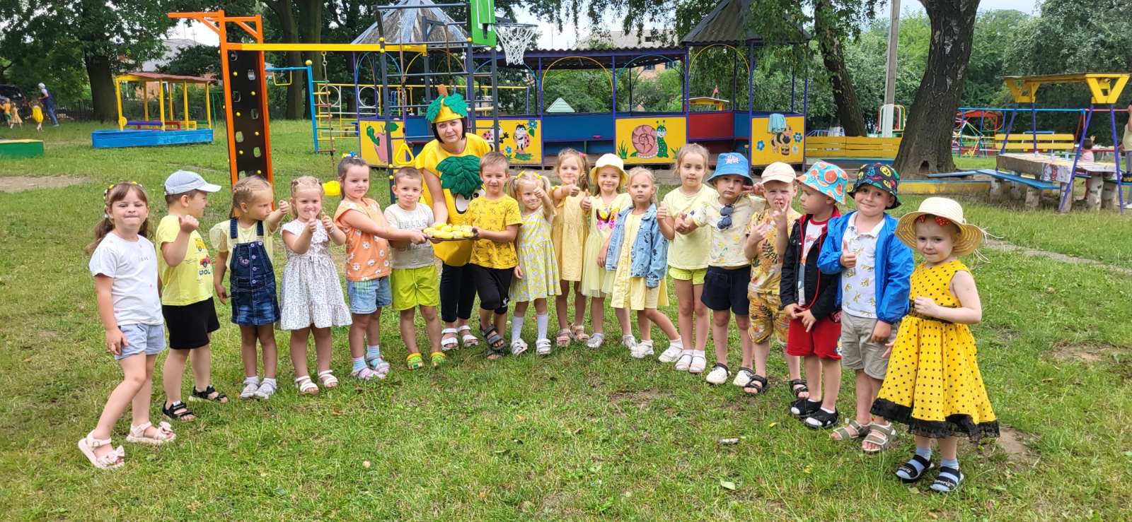 Фото без опису