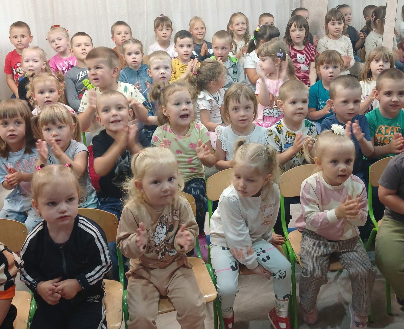 Фото без опису