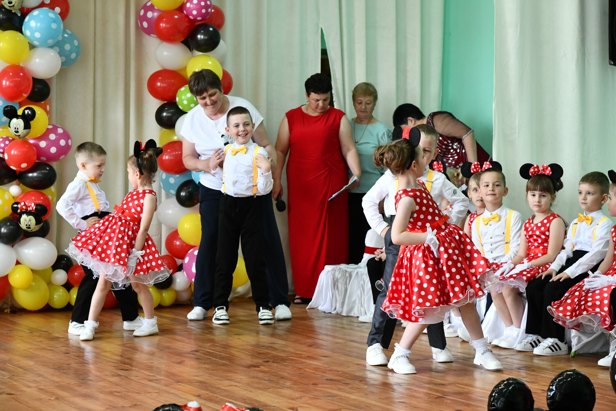 Фото без опису