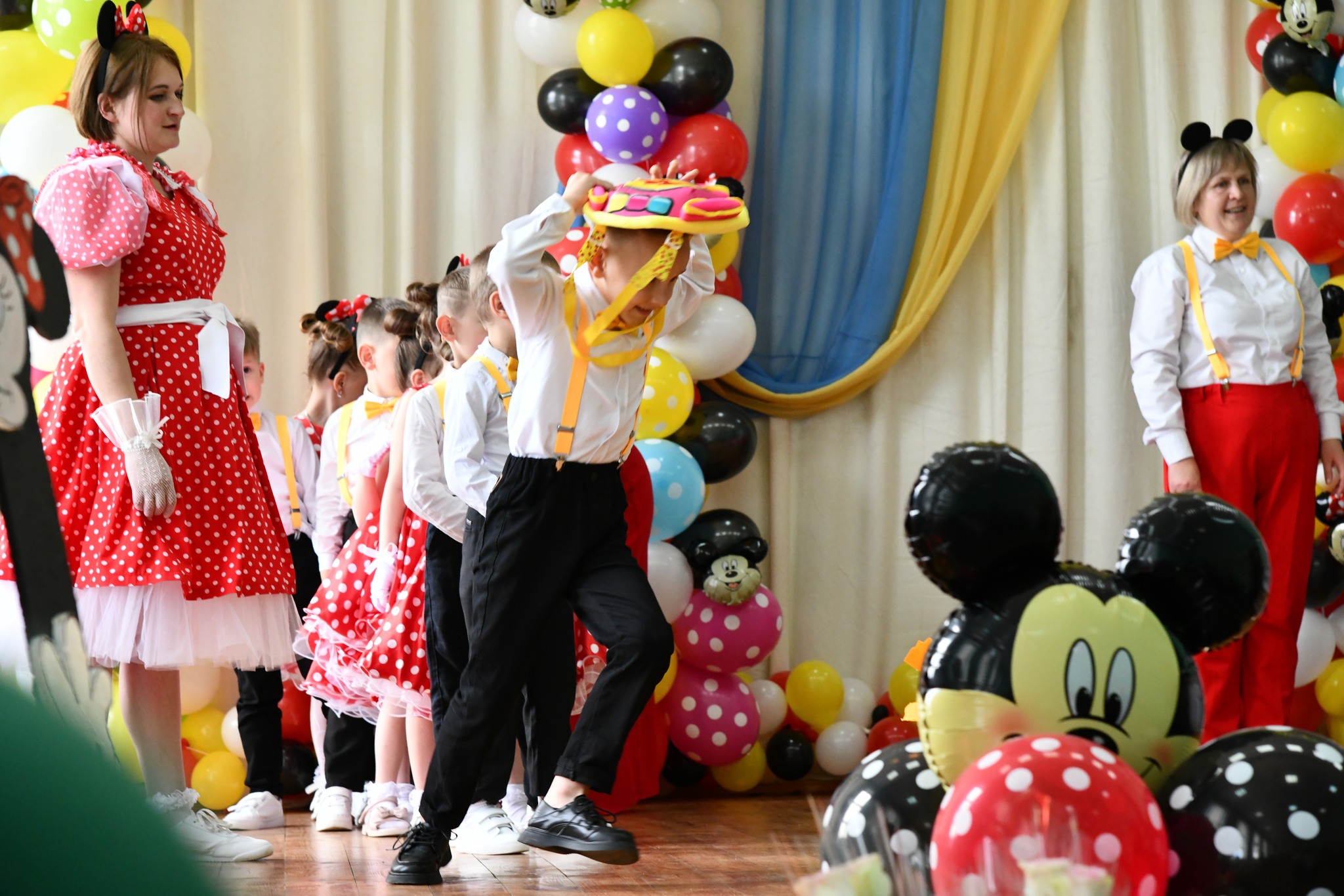 Фото без опису