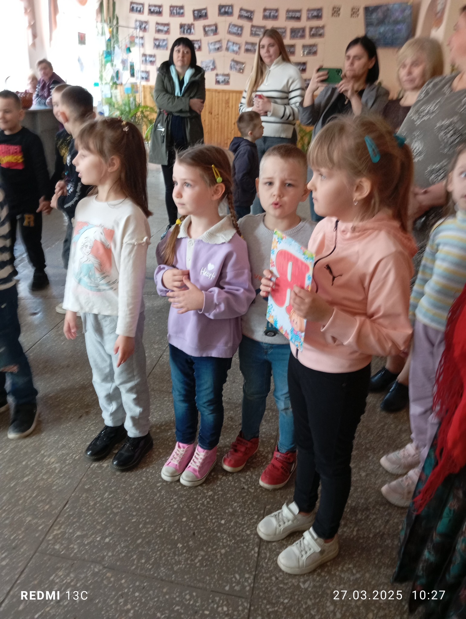 Фото без опису