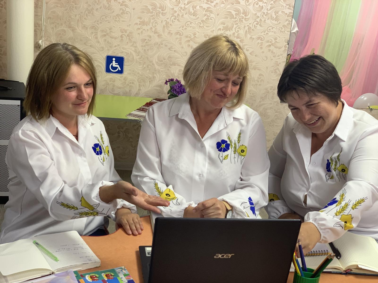 Фото без опису