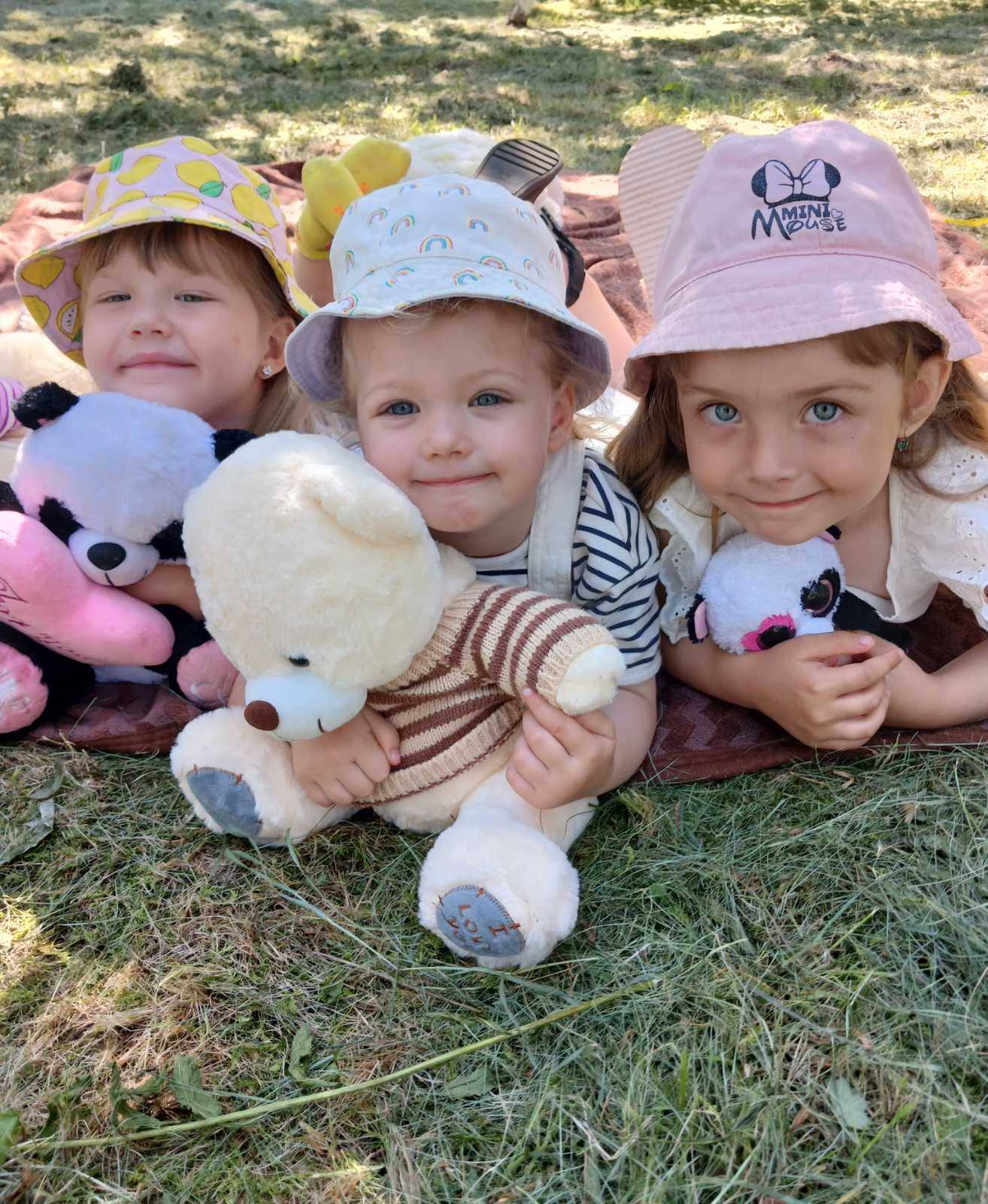 Фото без опису