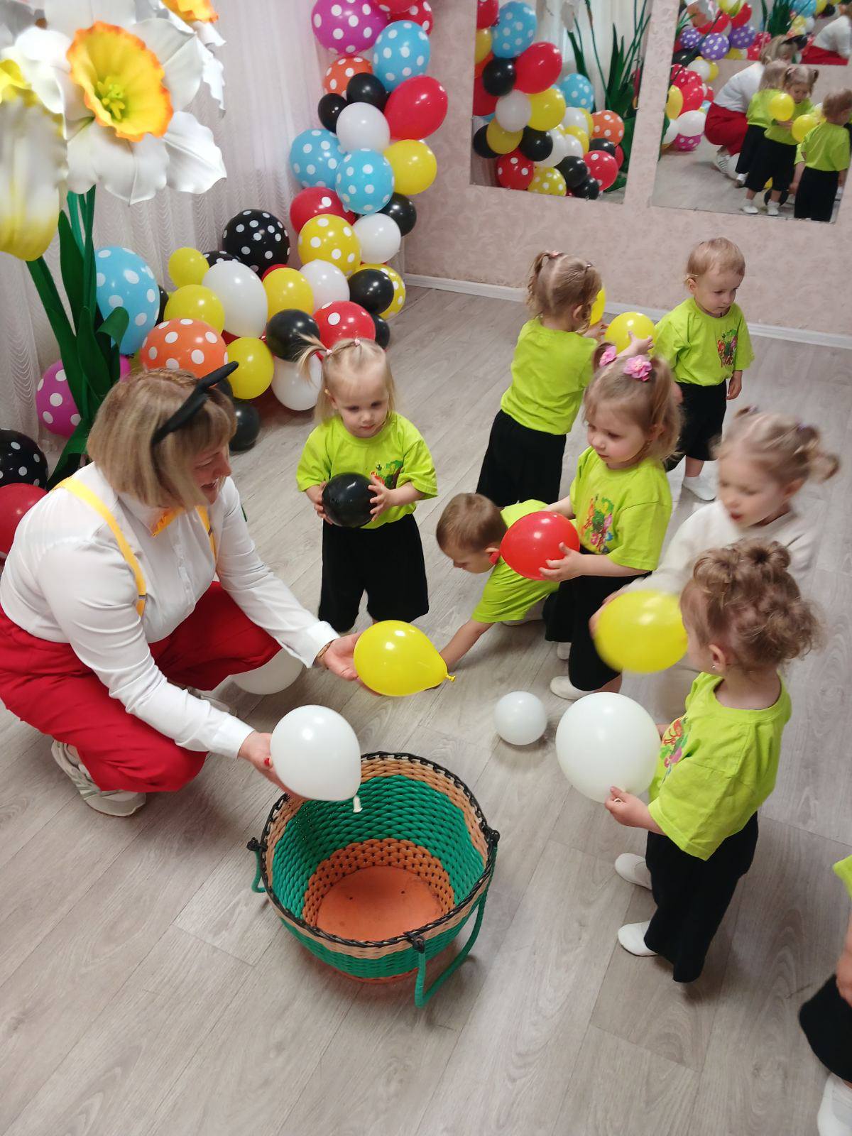 Фото без опису