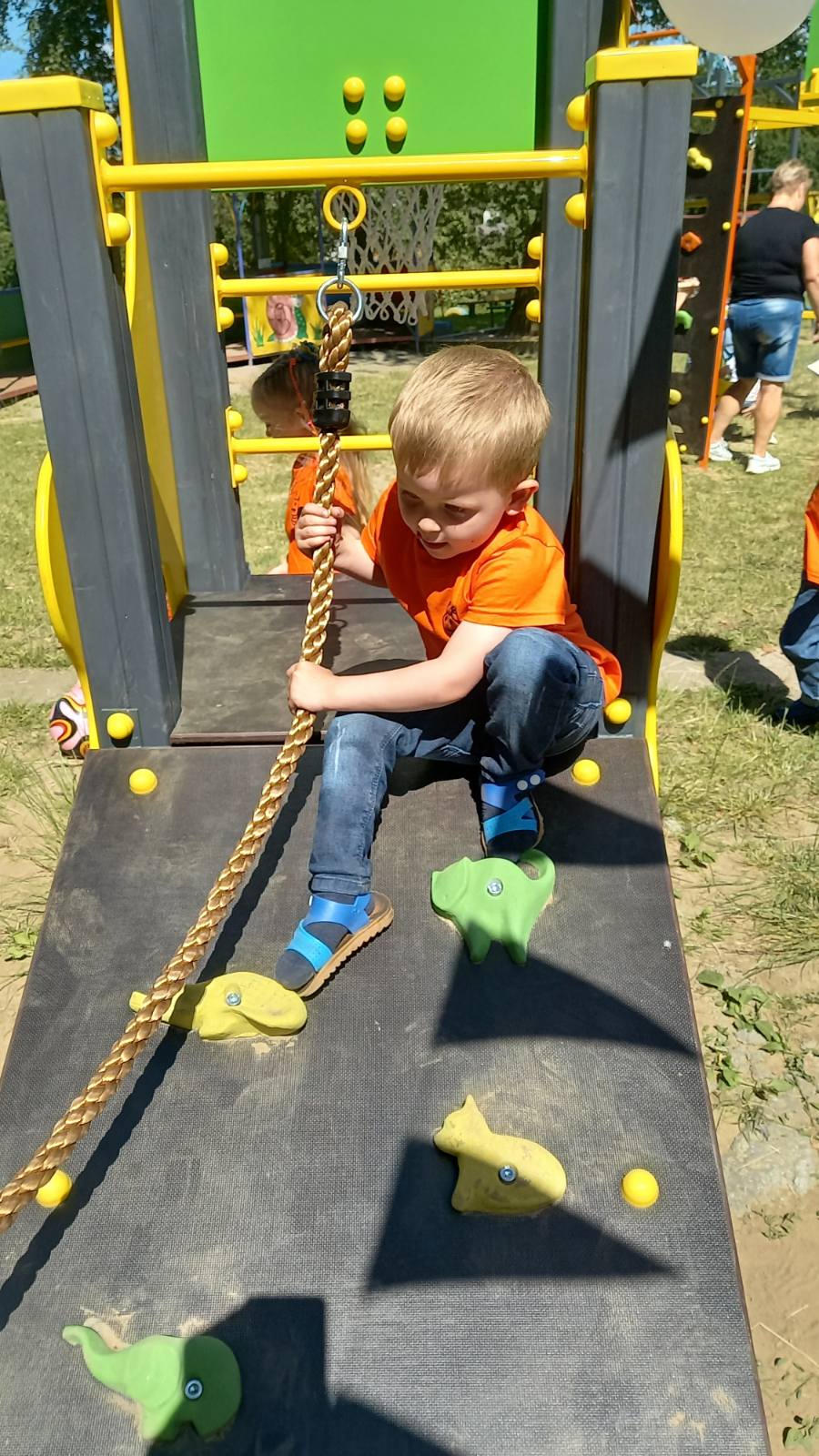 Фото без опису