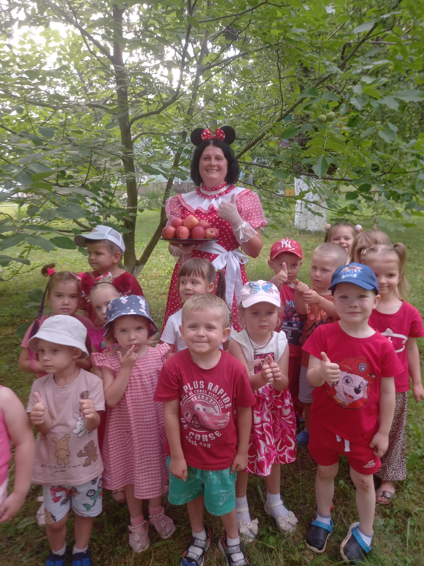 Фото без опису