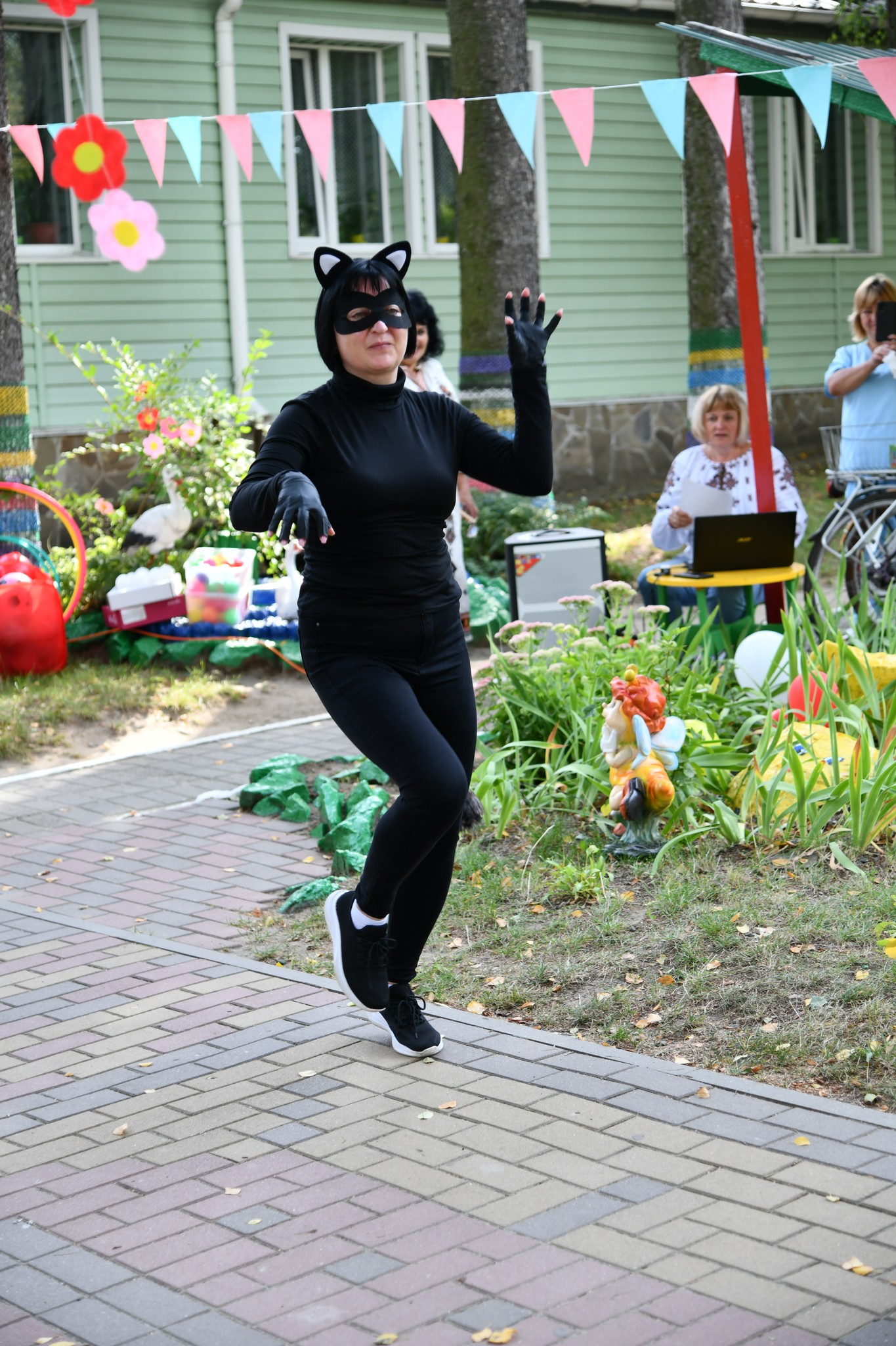 Фото без опису