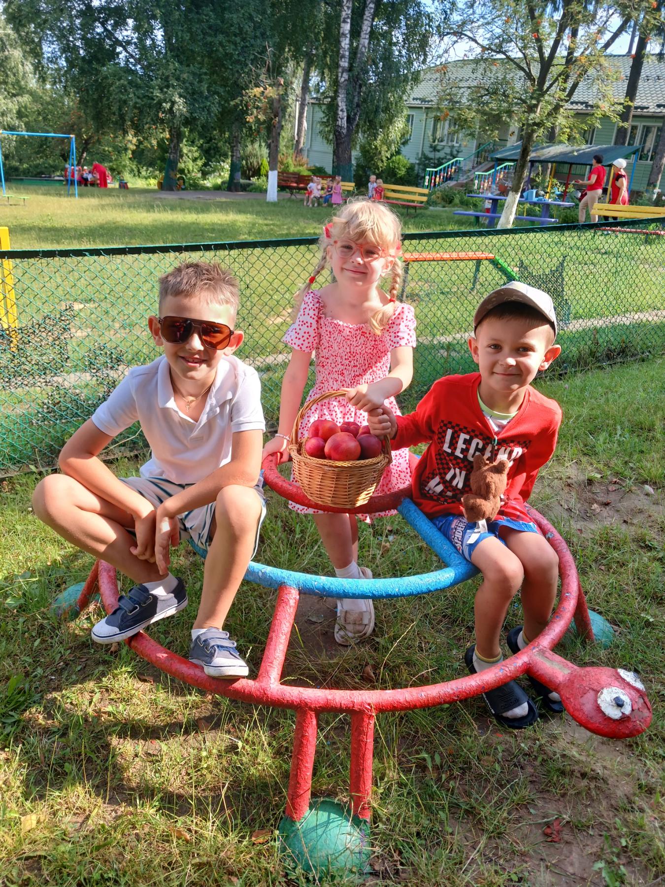 Фото без опису