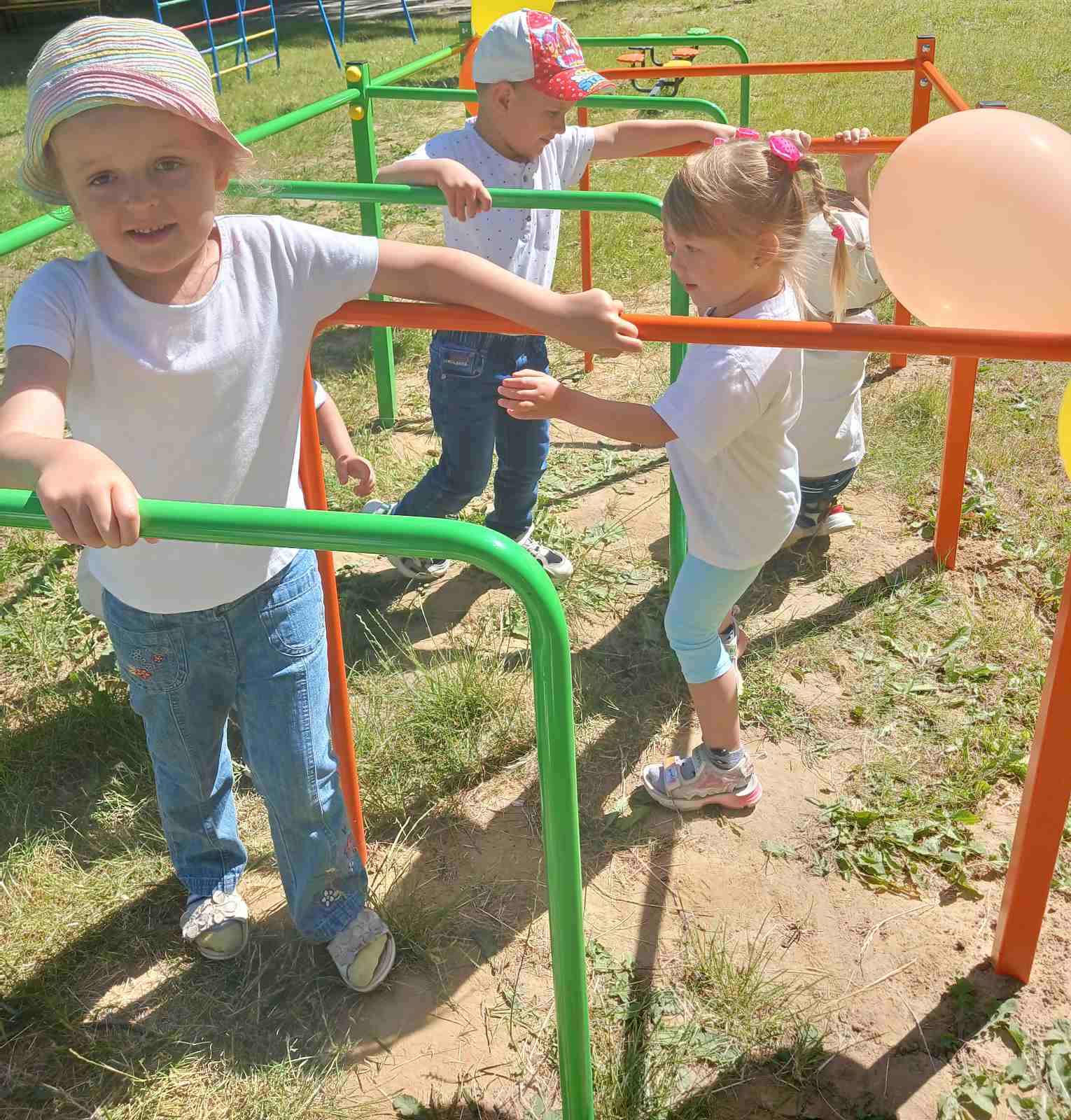 Фото без опису