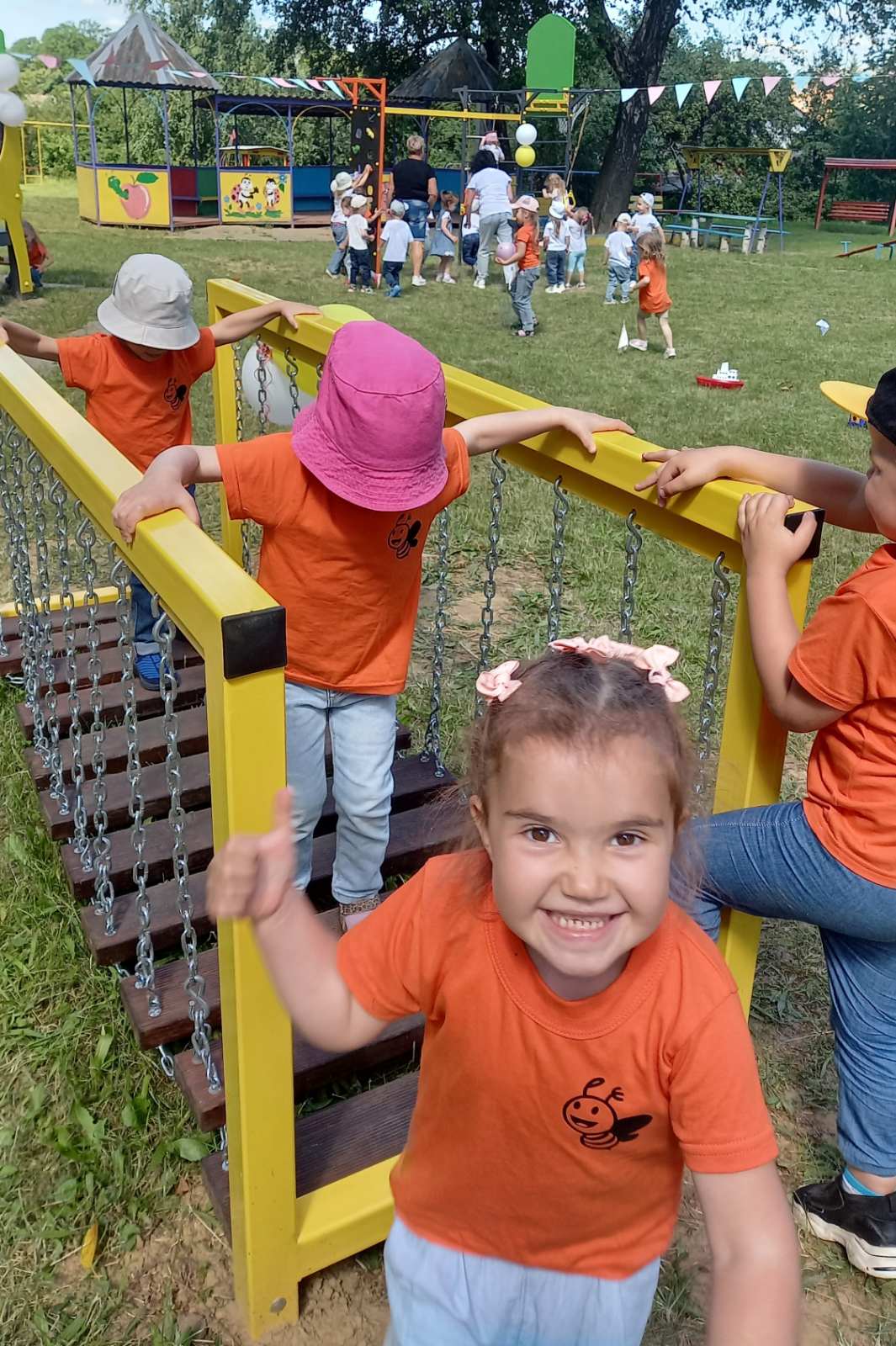 Фото без опису