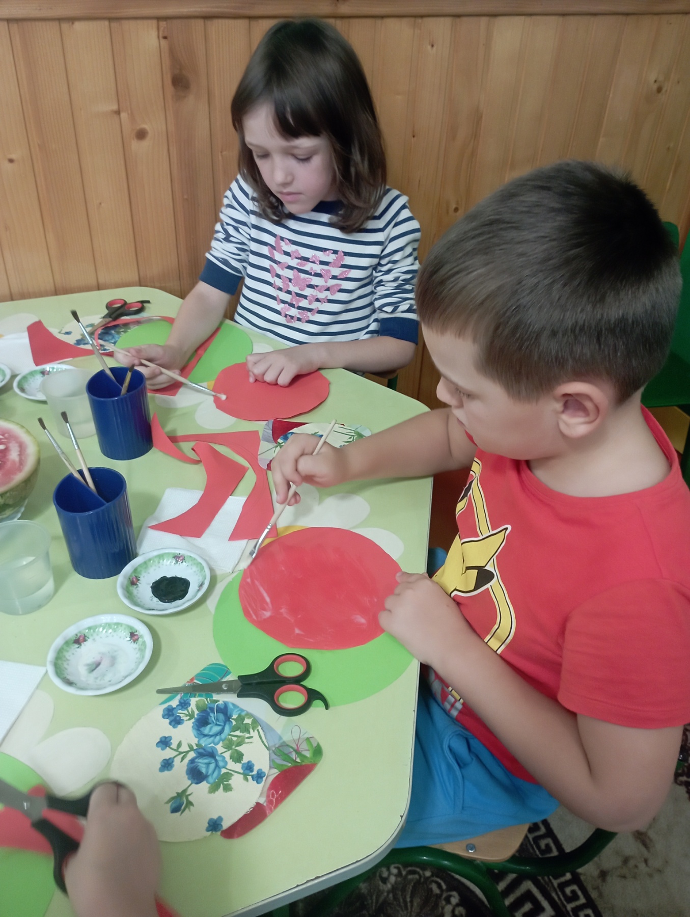 Фото без опису