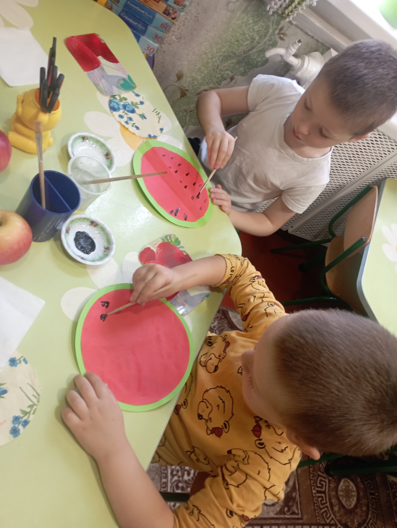 Фото без опису