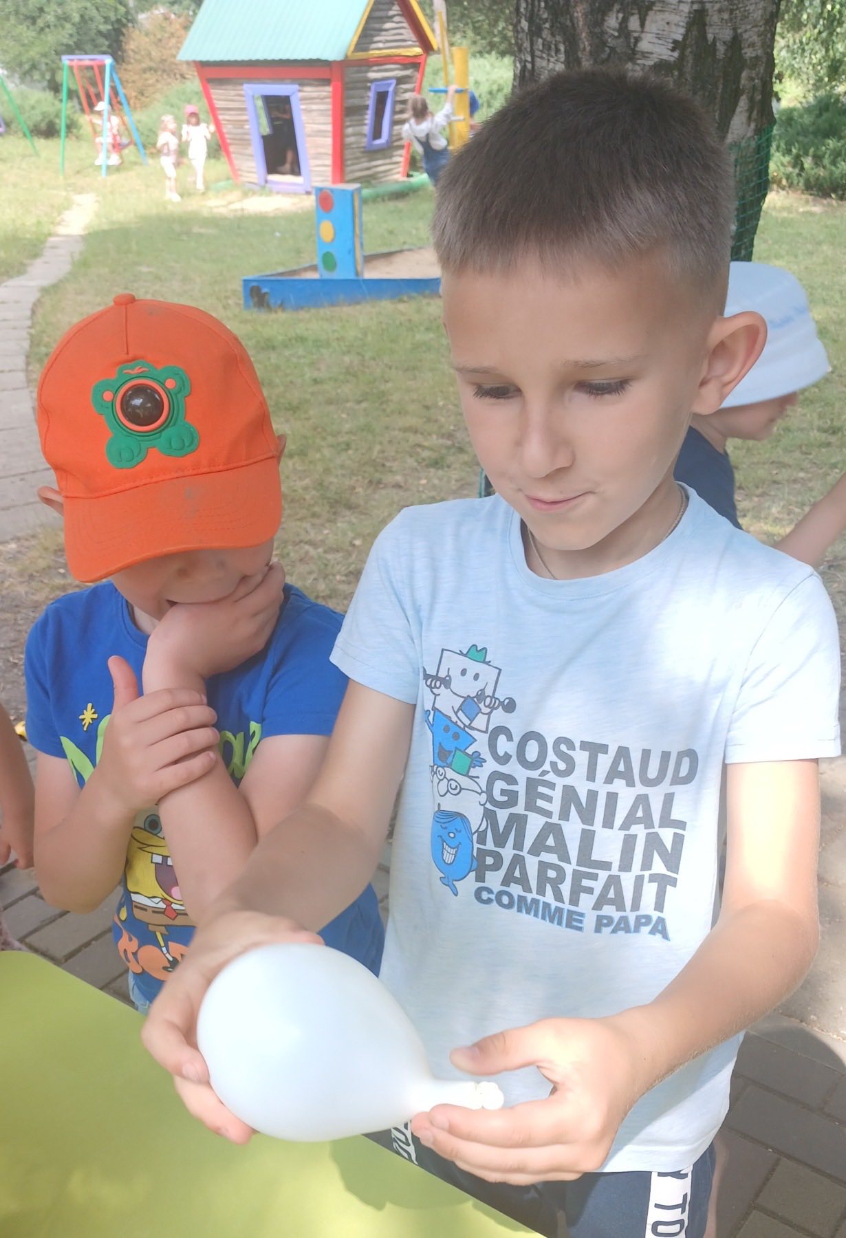 Фото без опису