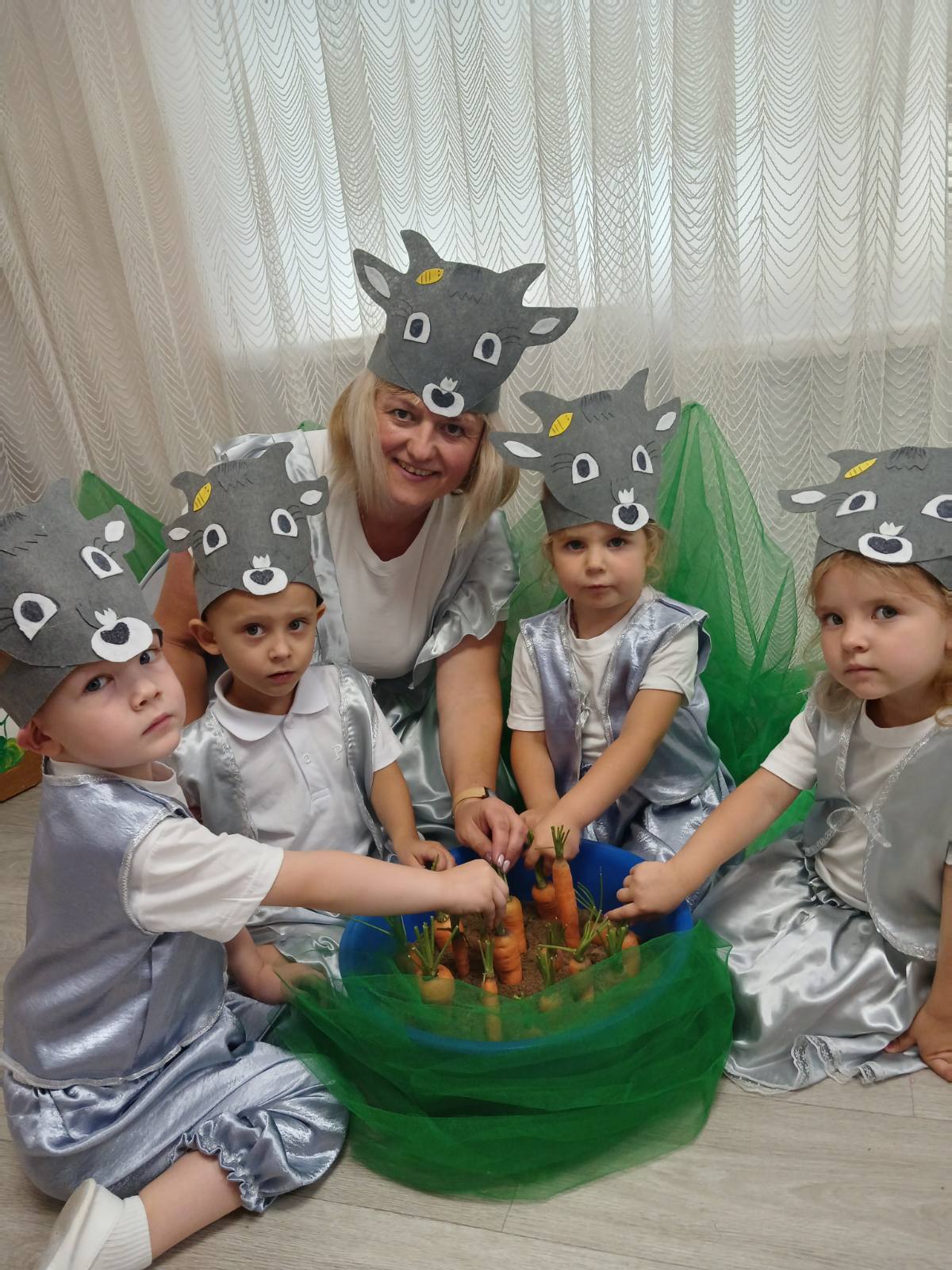 Фото без опису