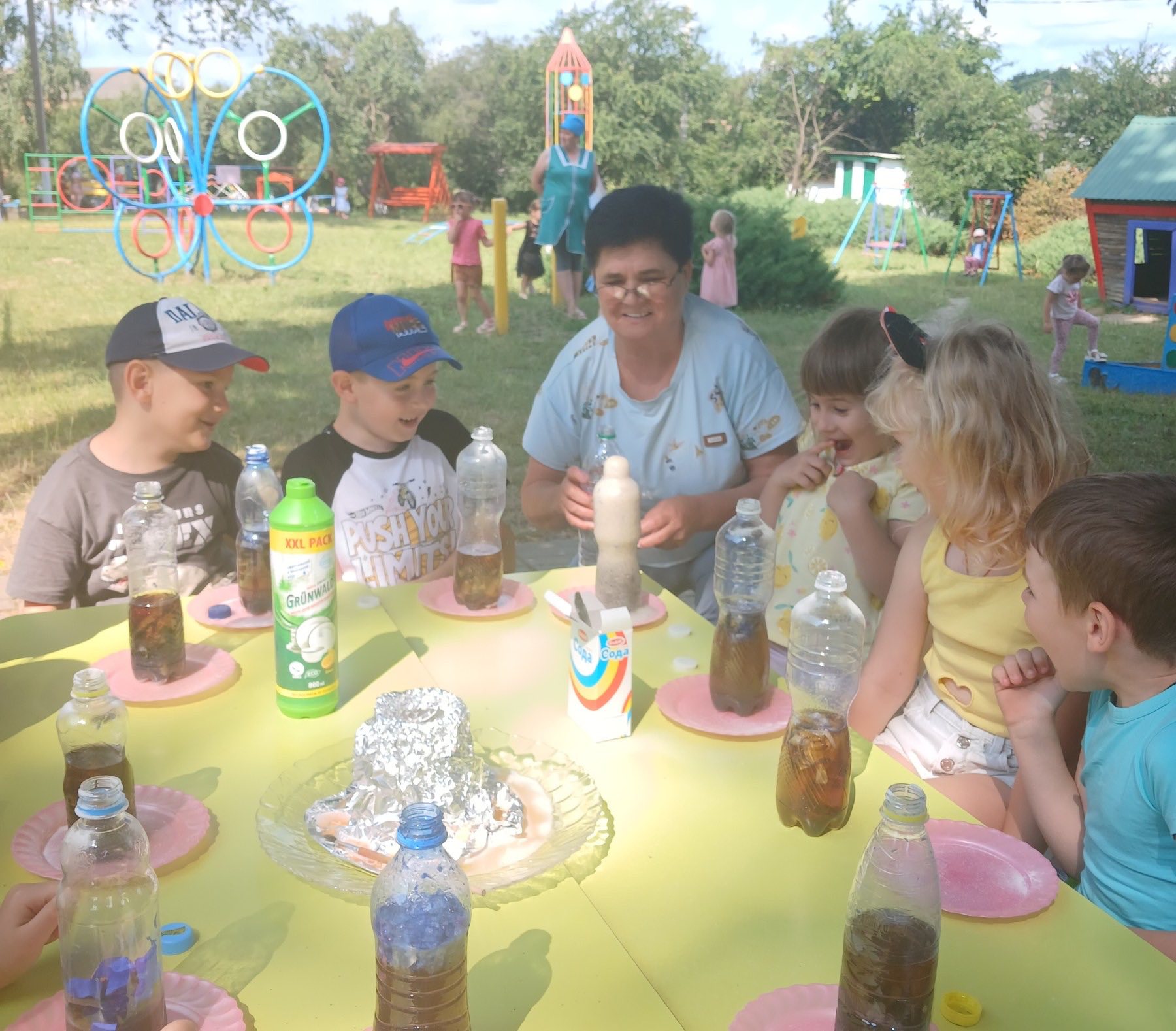 Фото без опису