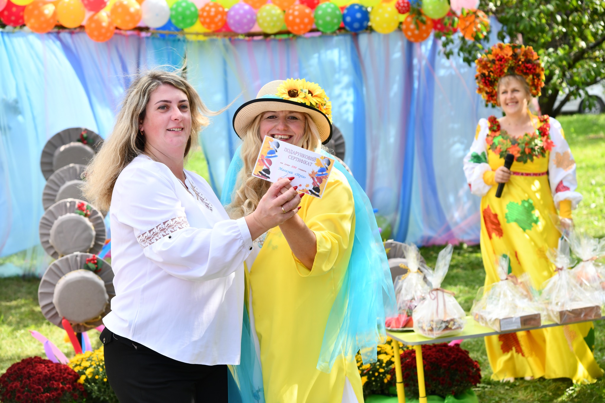 Фото без опису