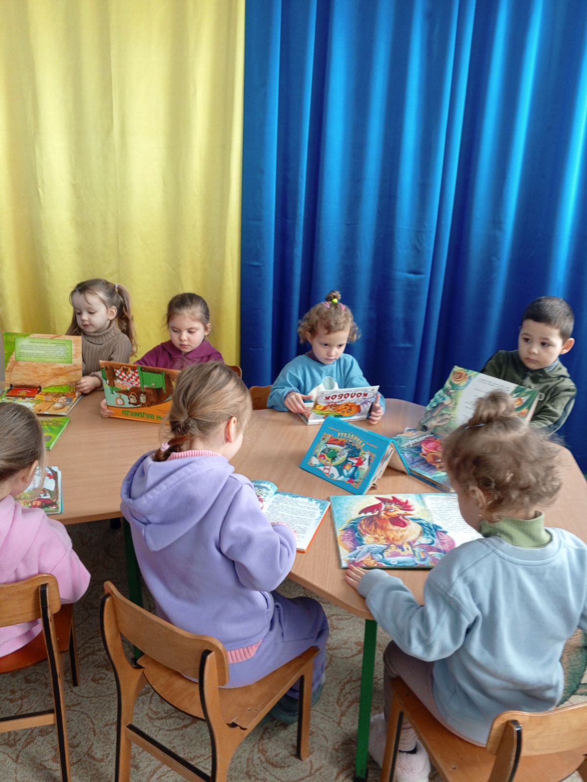 Фото без опису