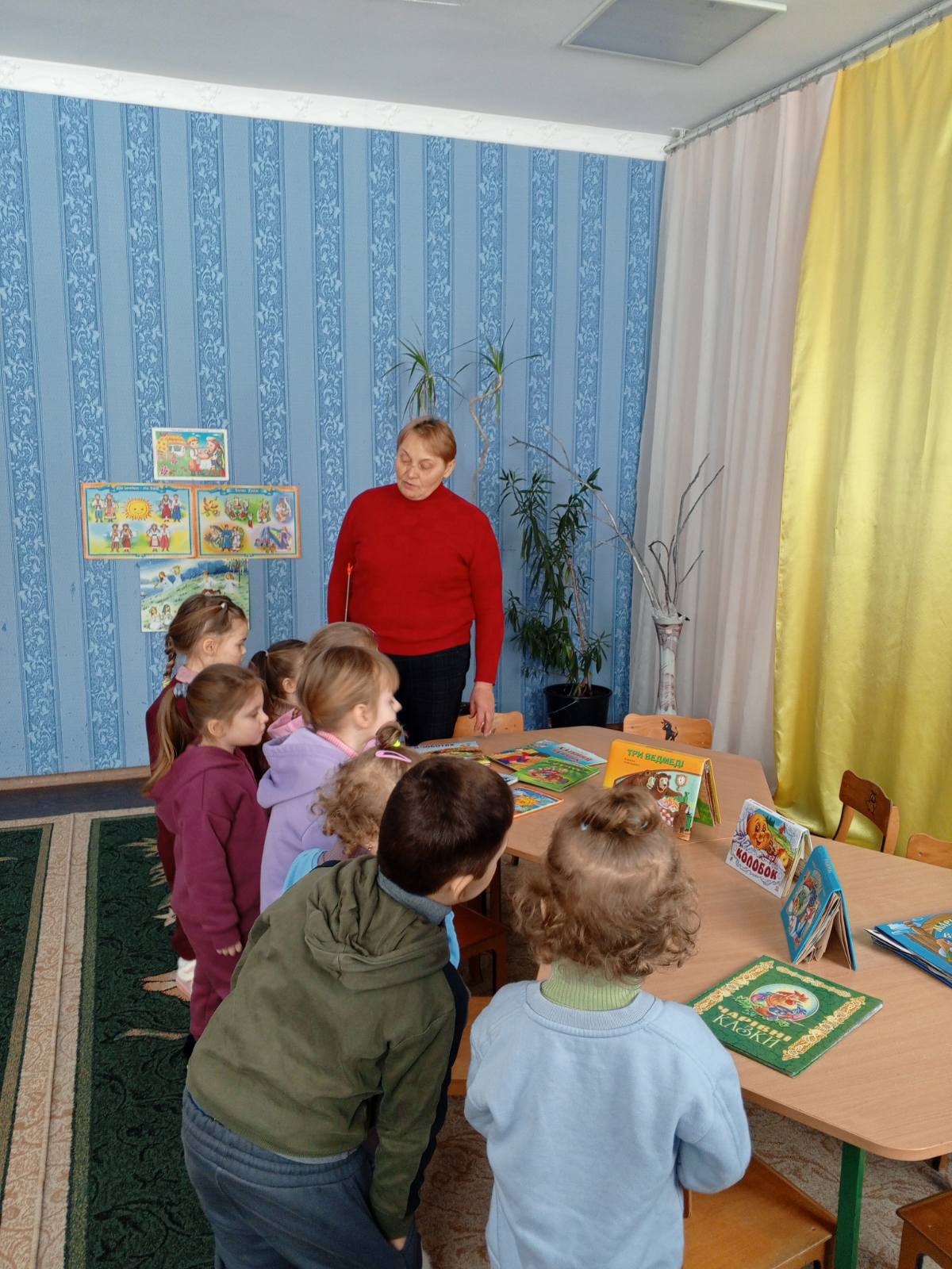 Фото без опису