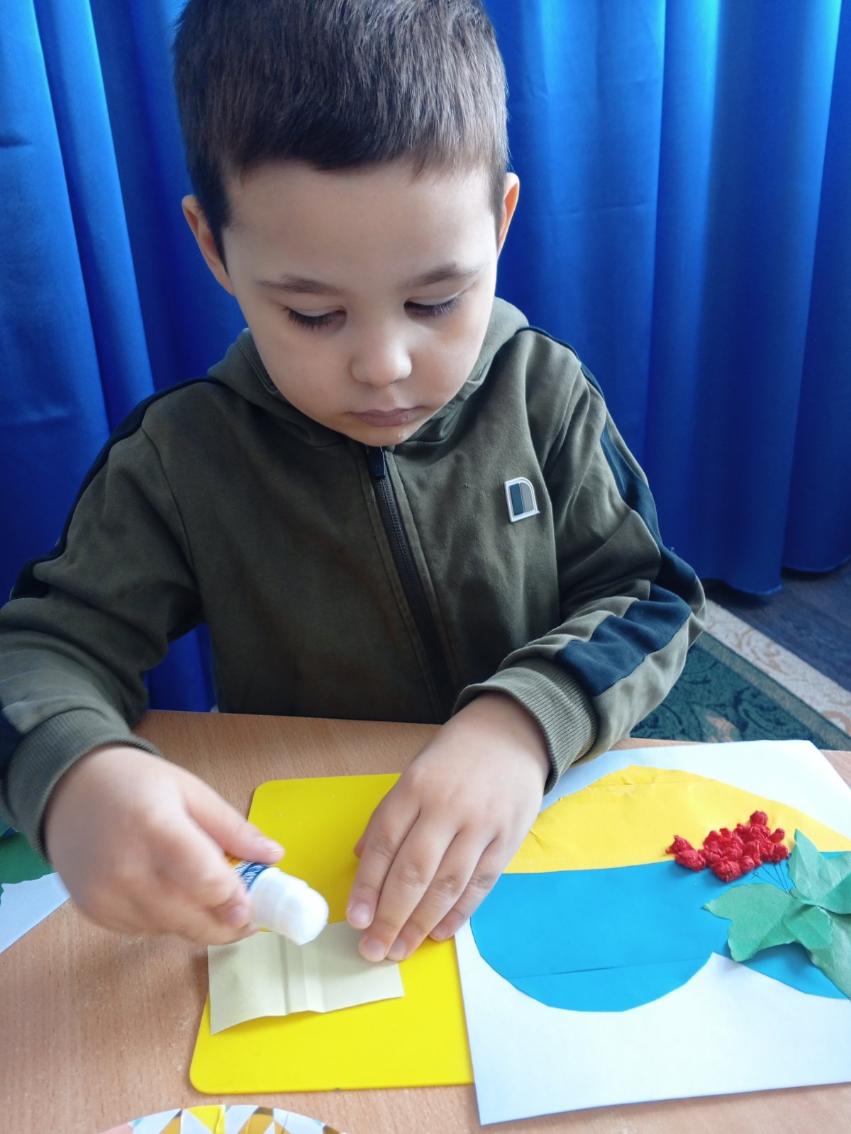 Фото без опису