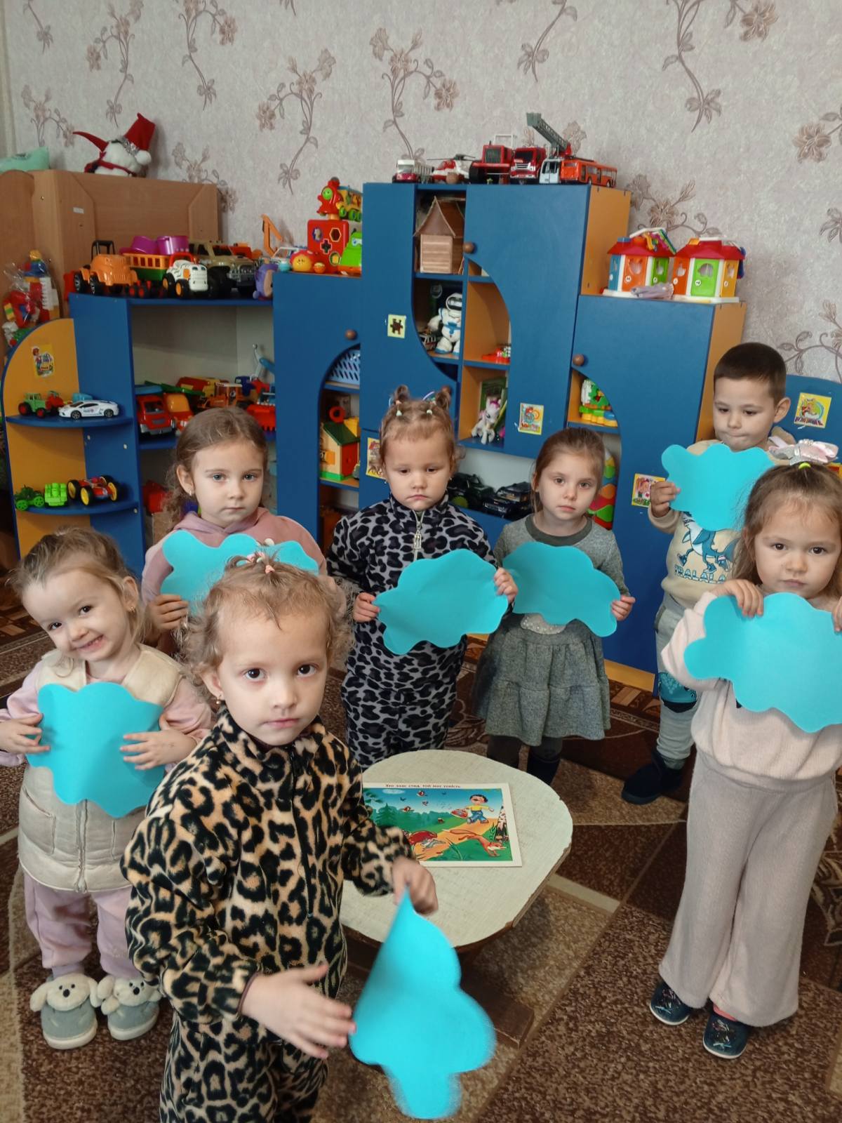 Фото без опису