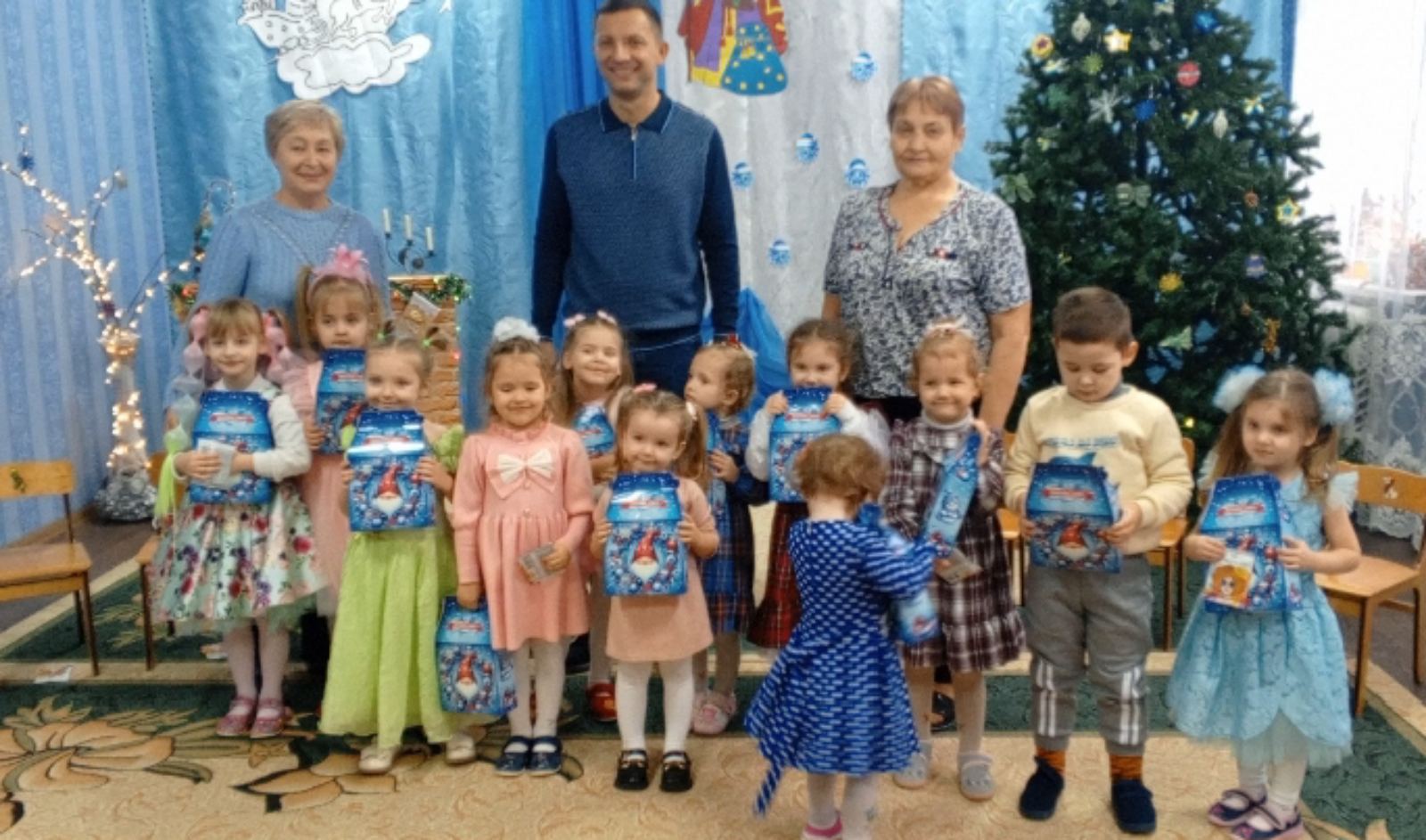 Фото без опису