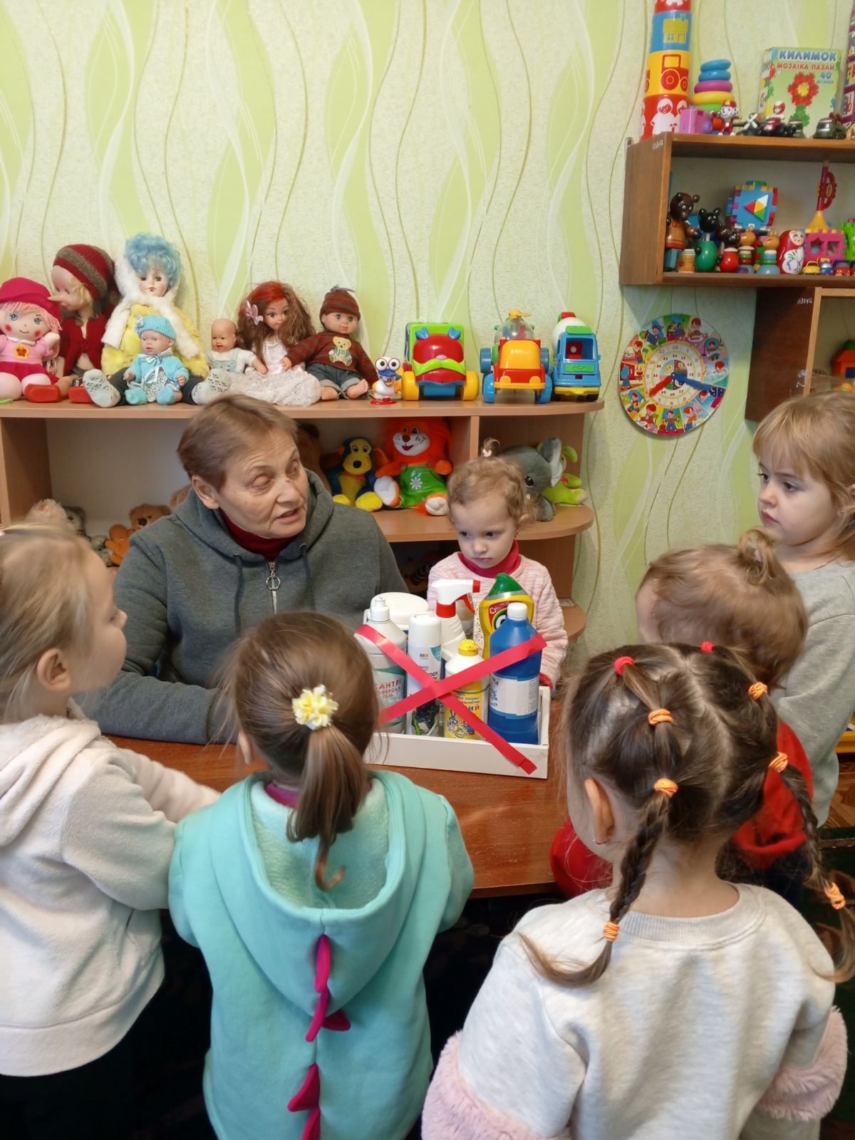 Фото без опису