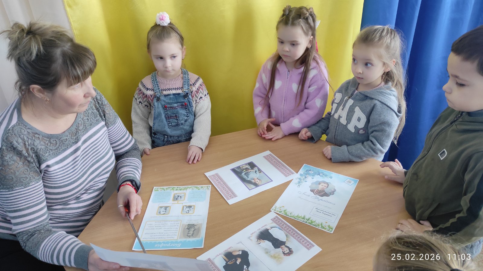 Фото без опису