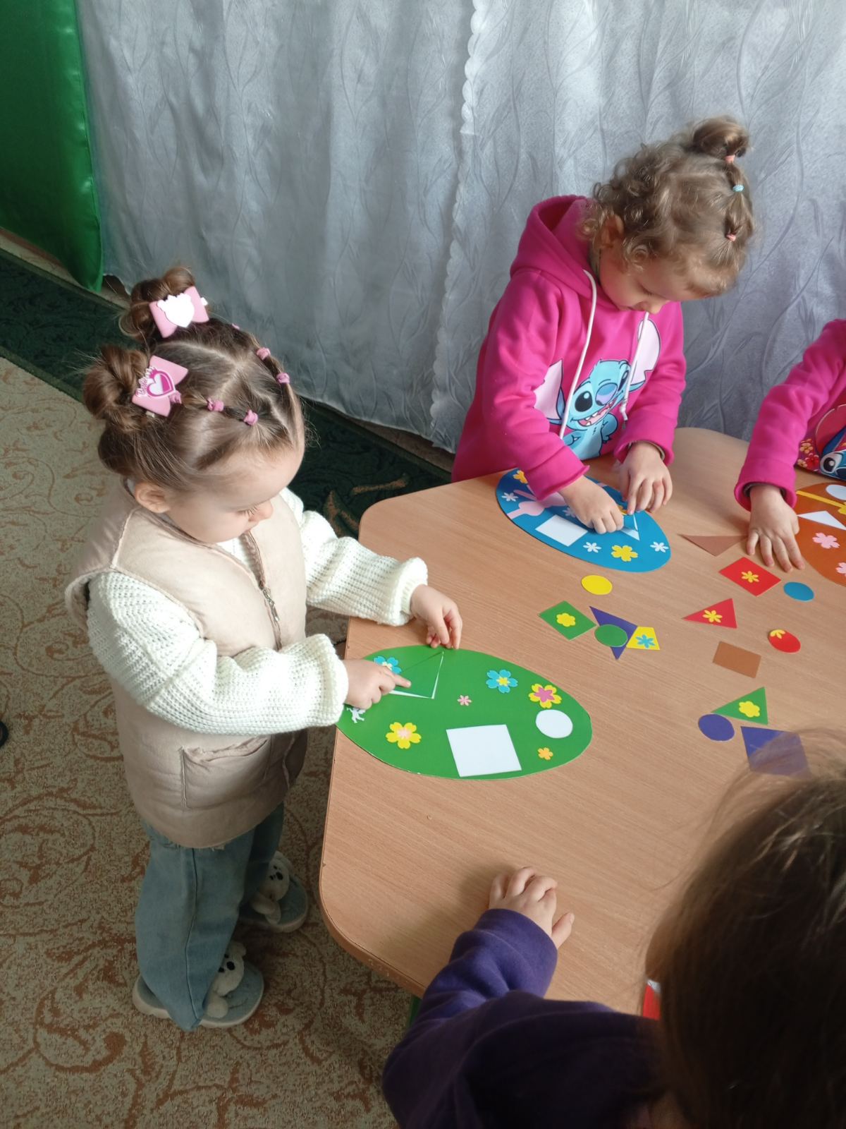 Фото без опису