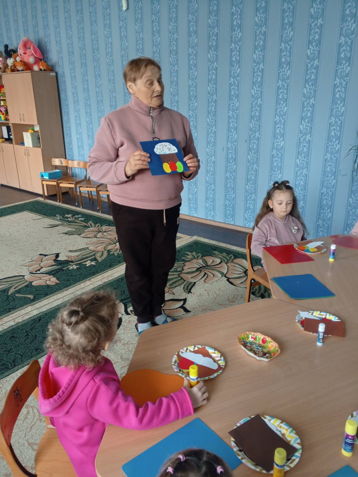 Фото без опису