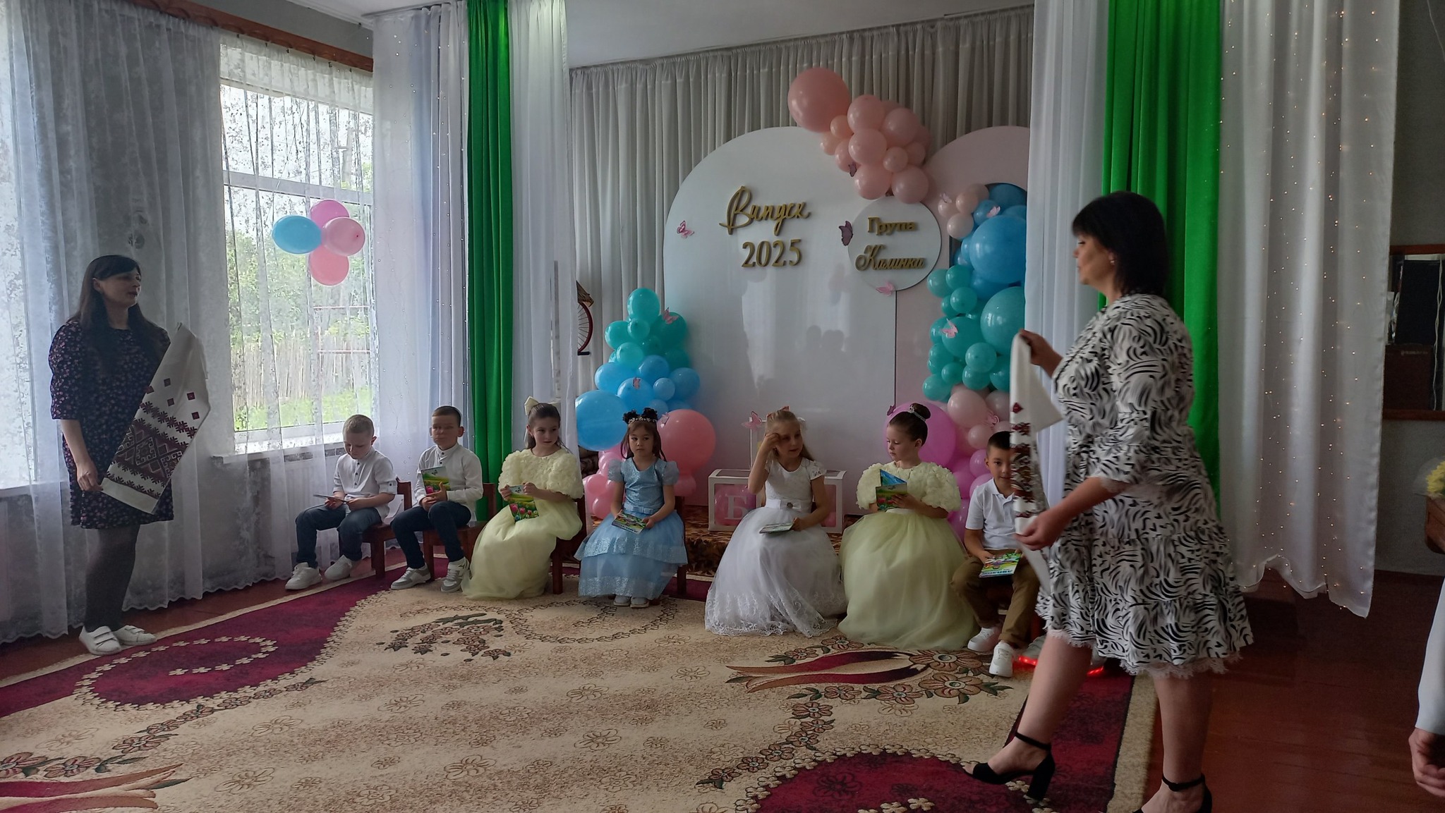 Фото без опису