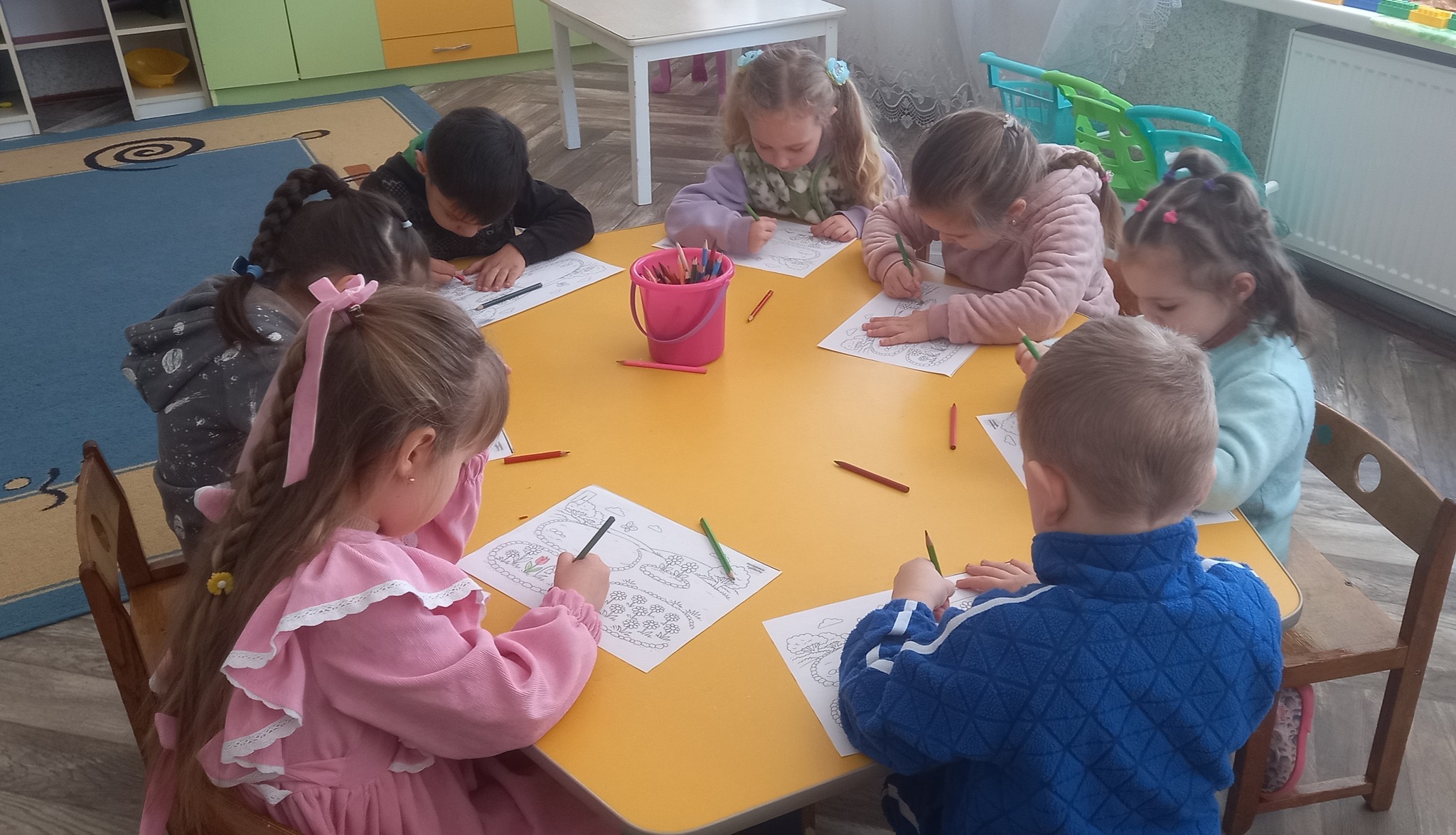 Фото без опису