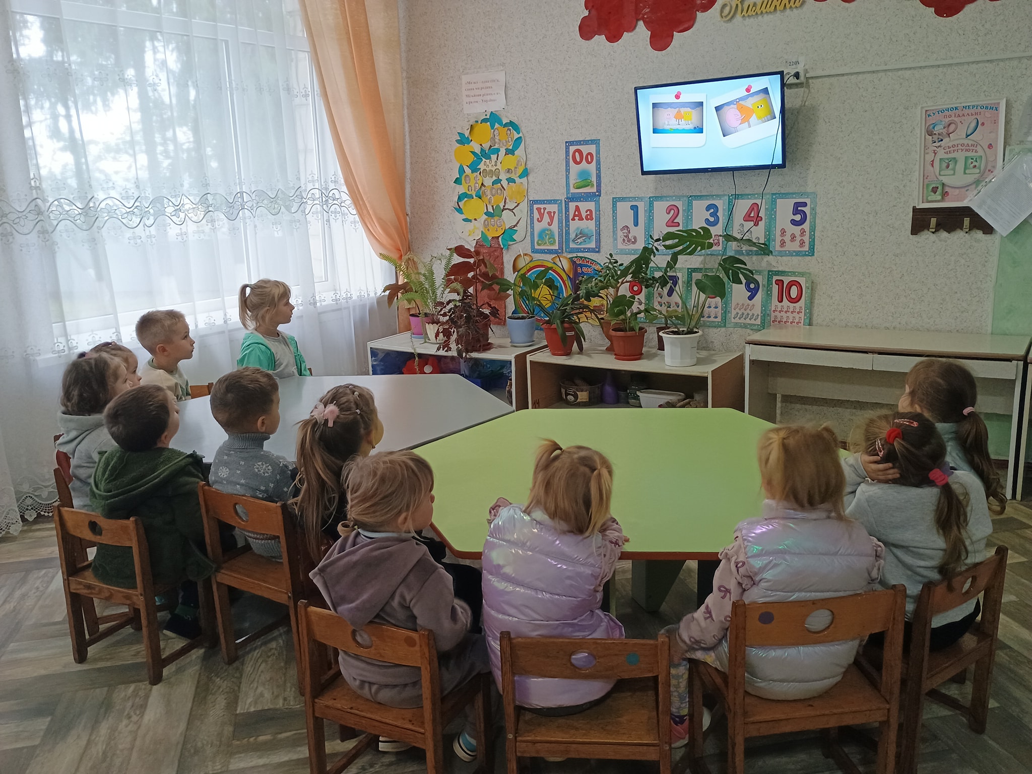 Фото без опису