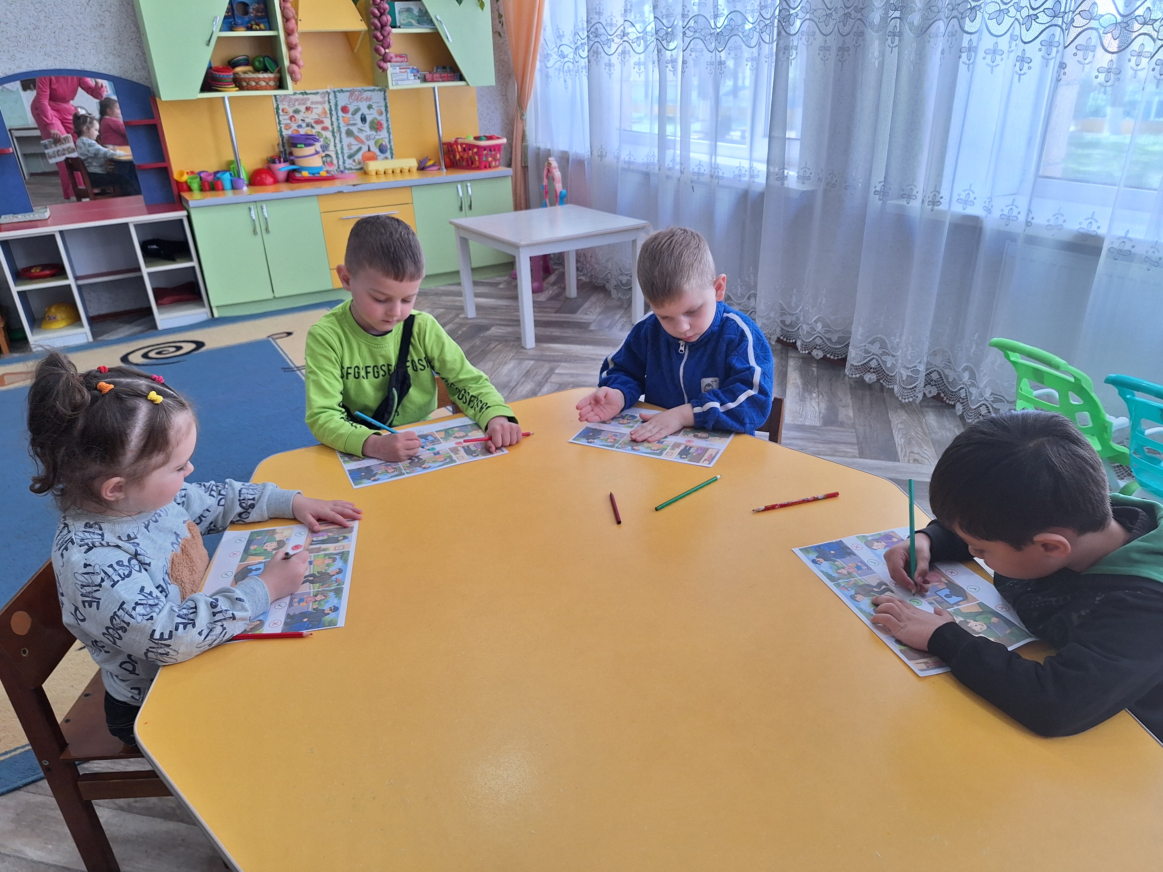 Фото без опису