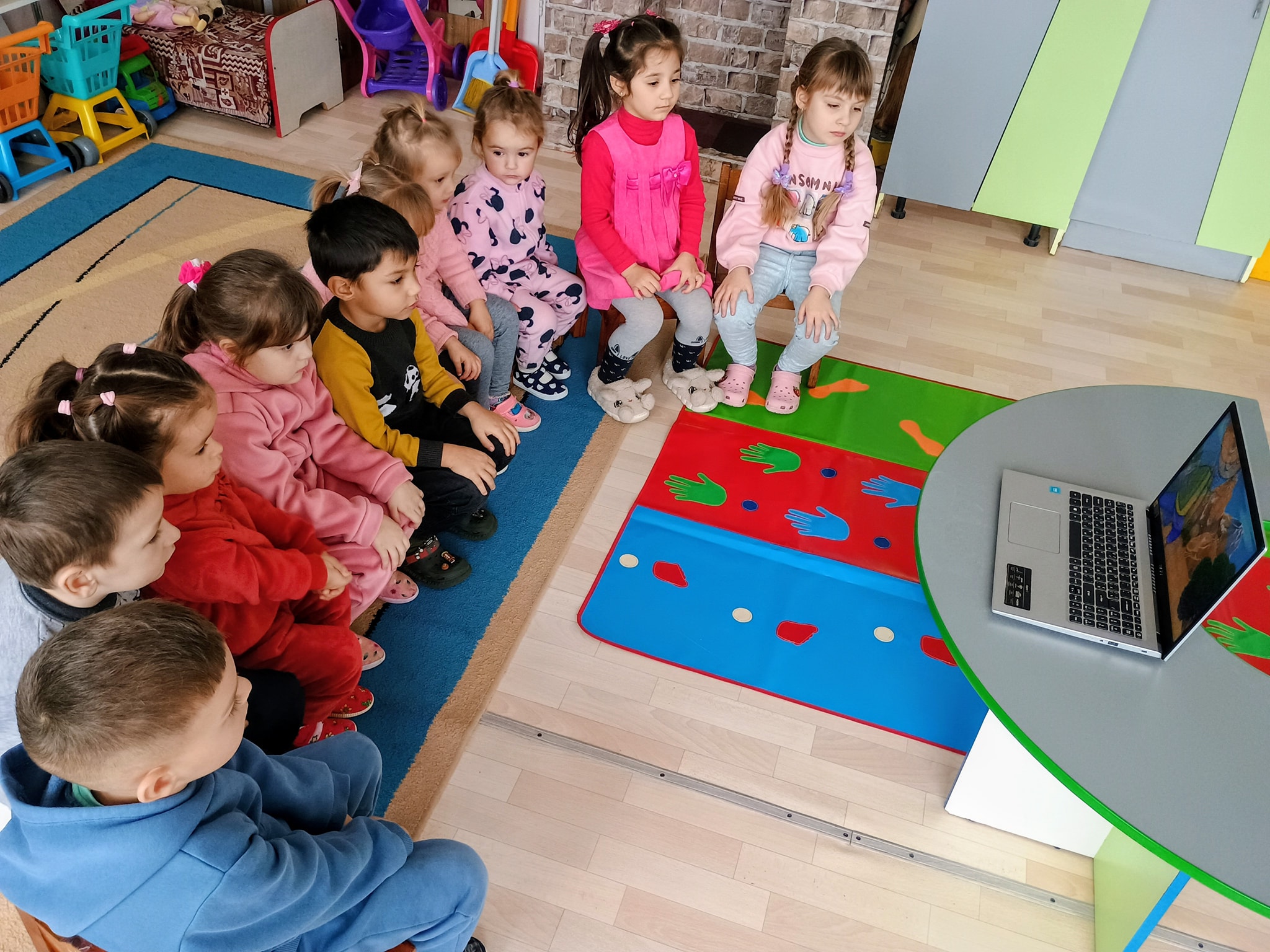 Фото без опису