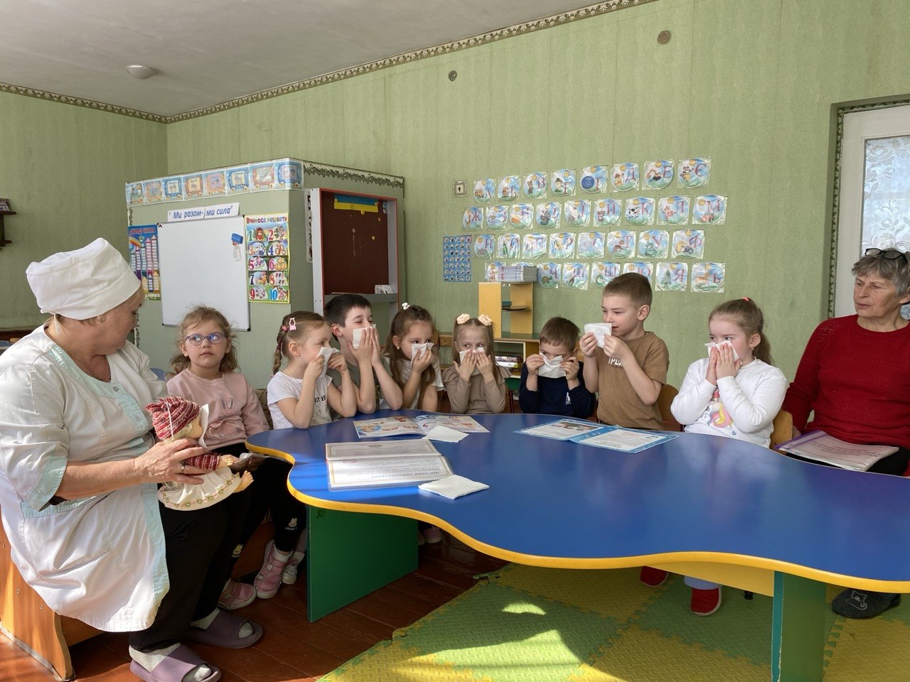 Фото без опису