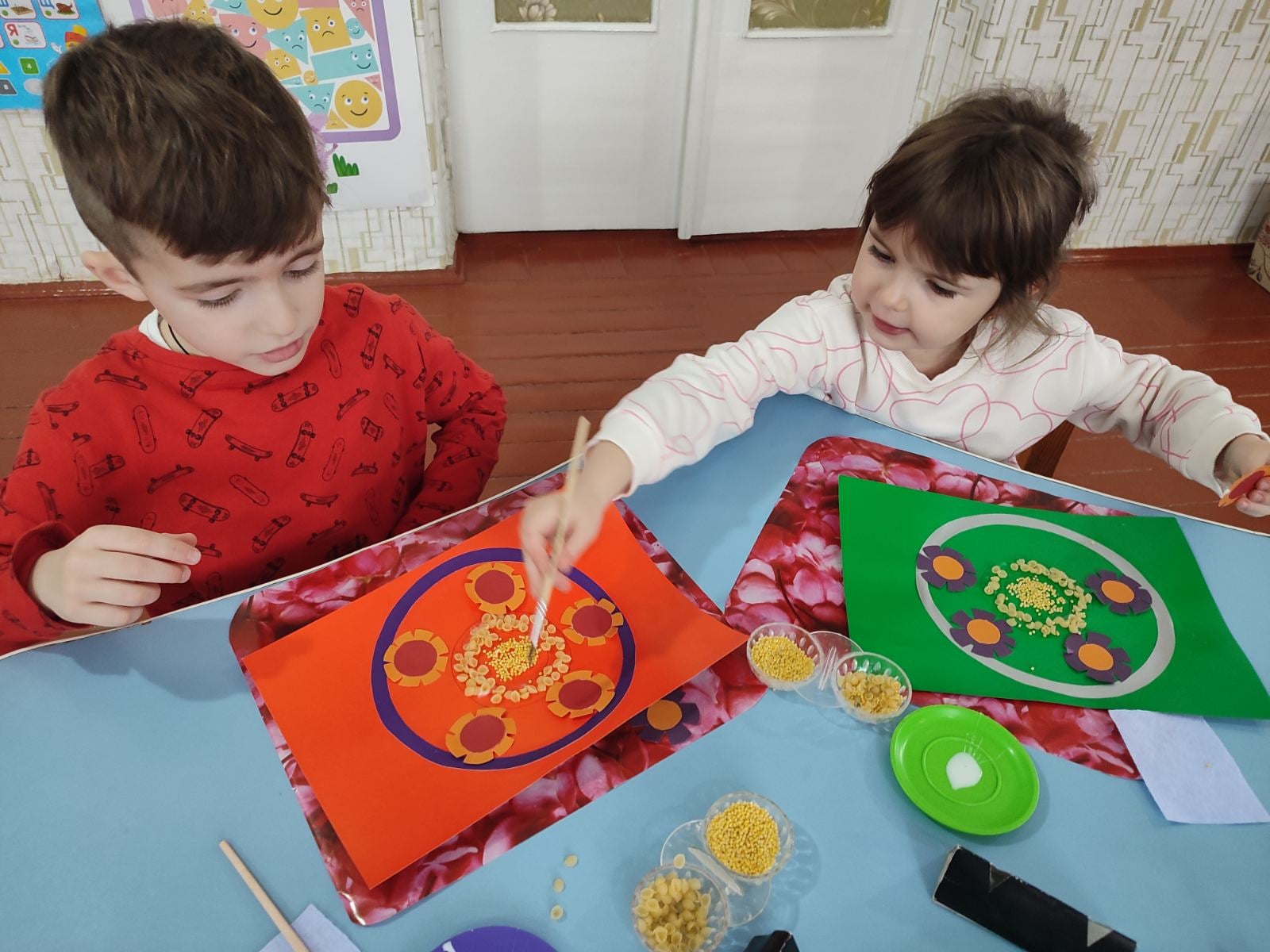 Фото без опису