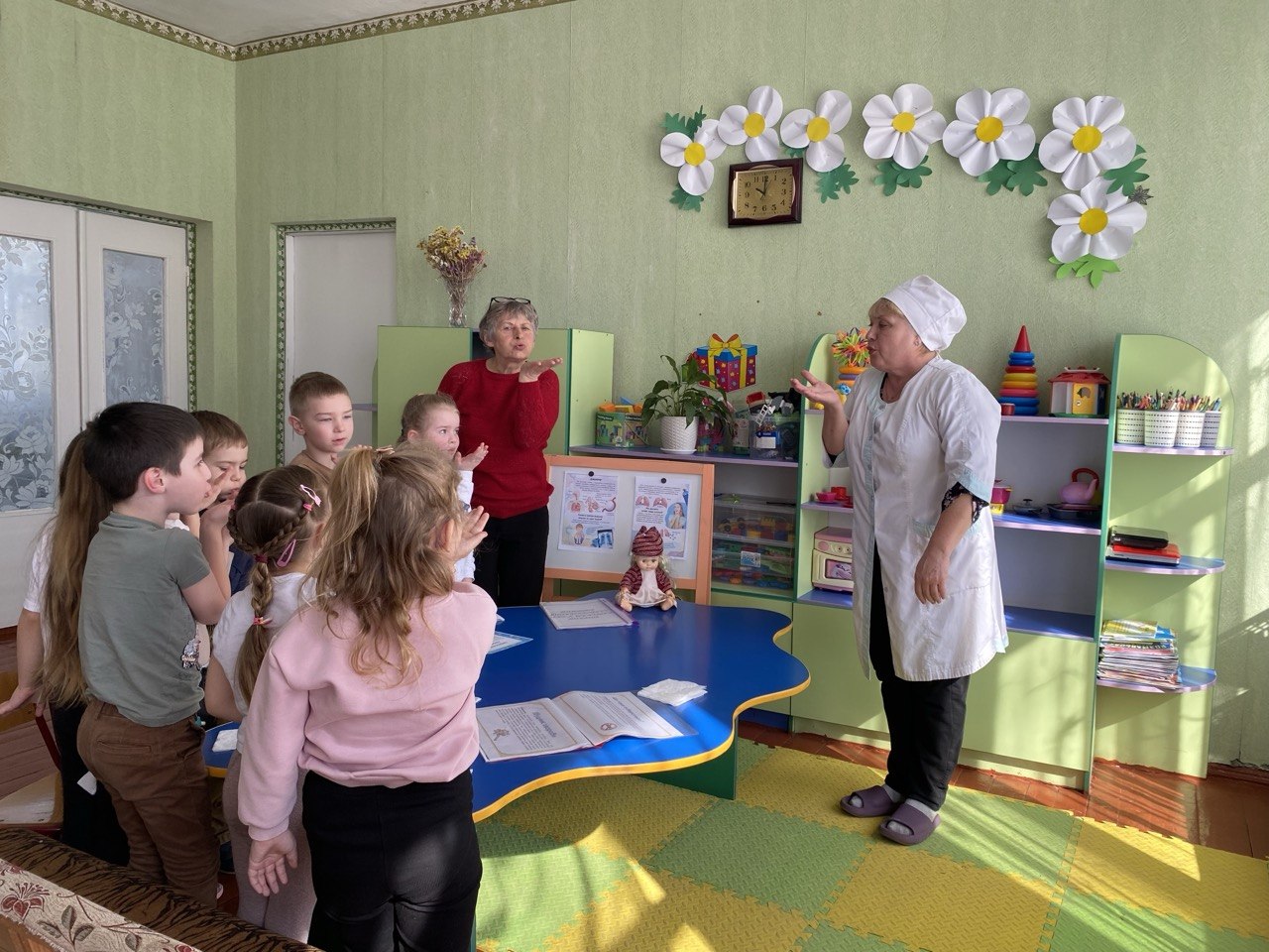 Фото без опису