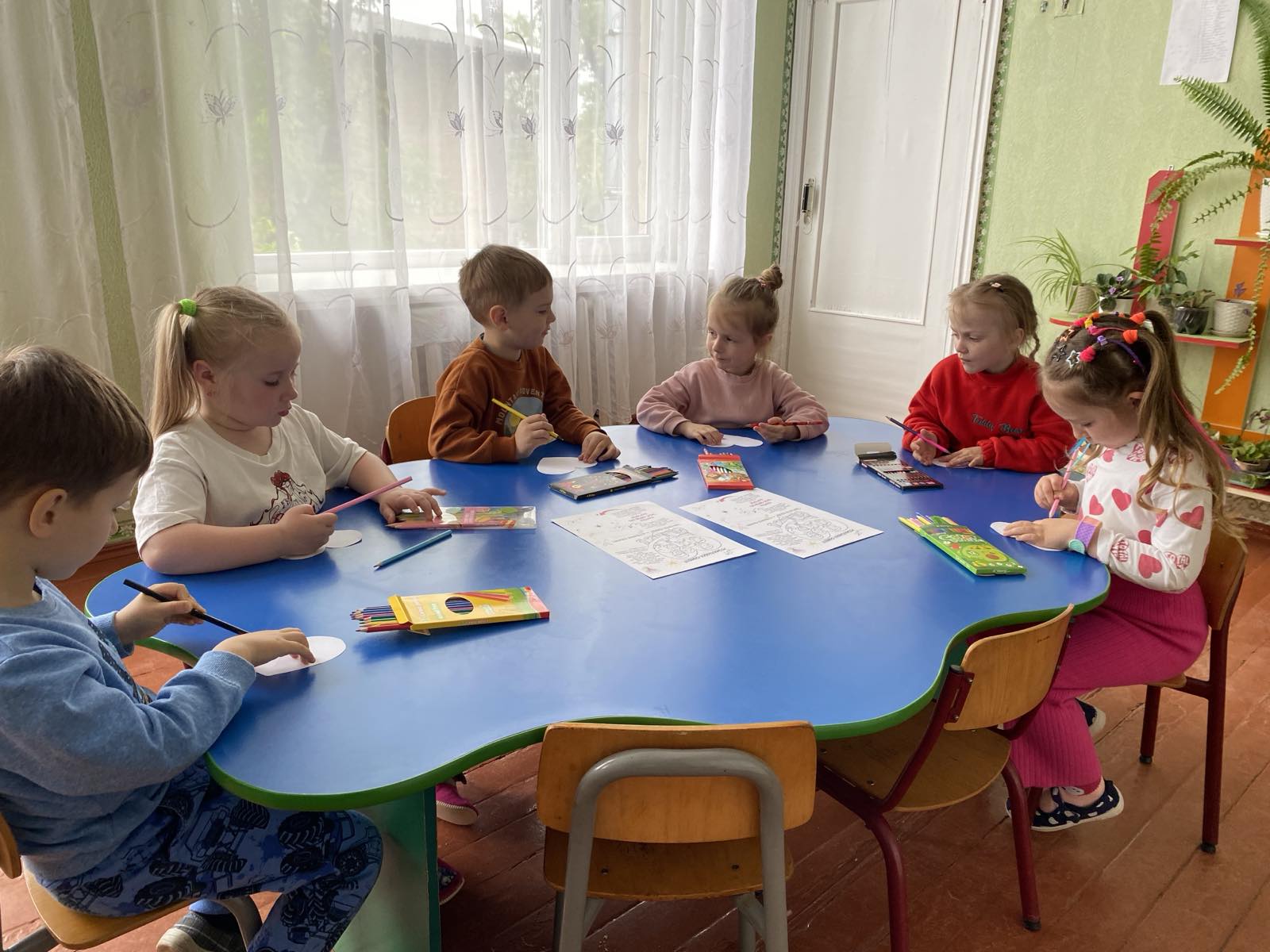 Фото без опису