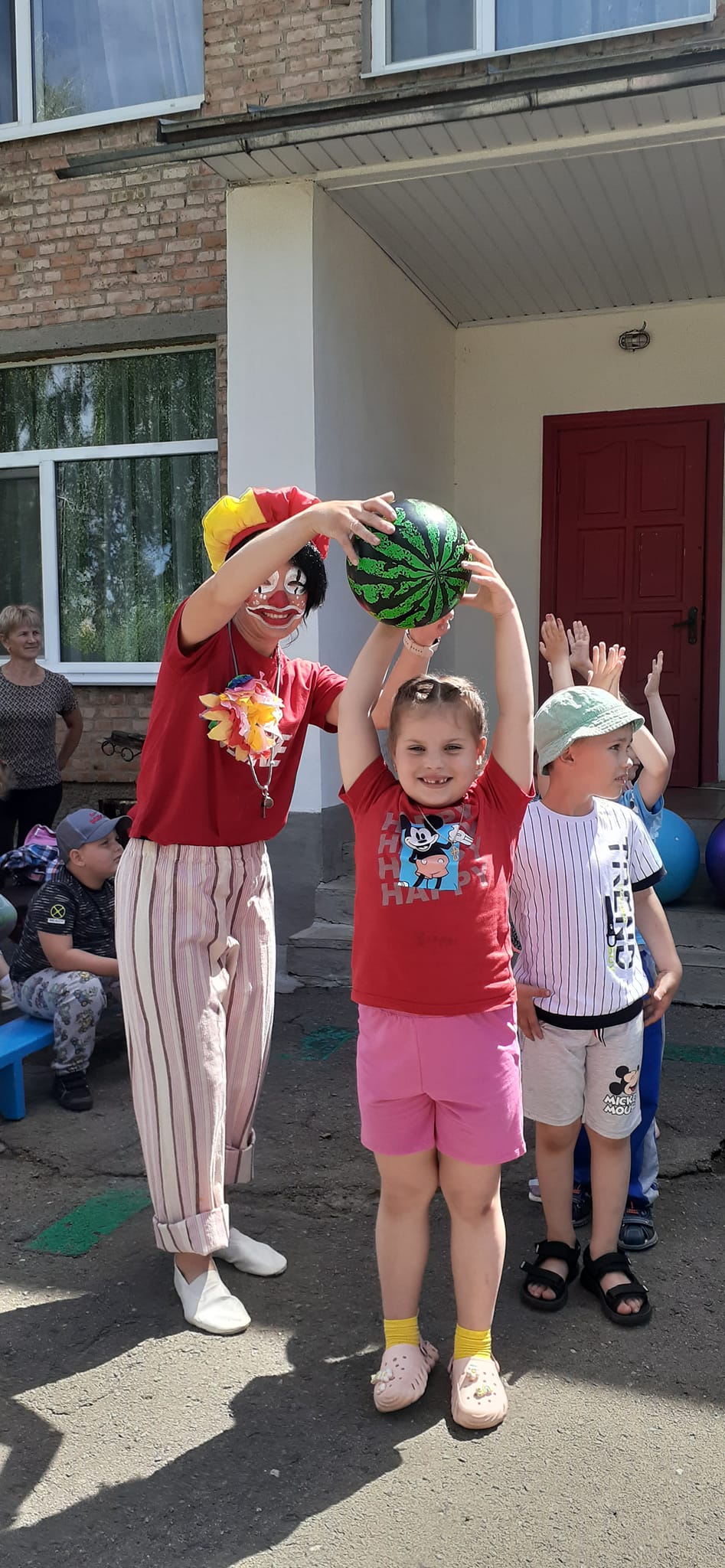 Фото без опису