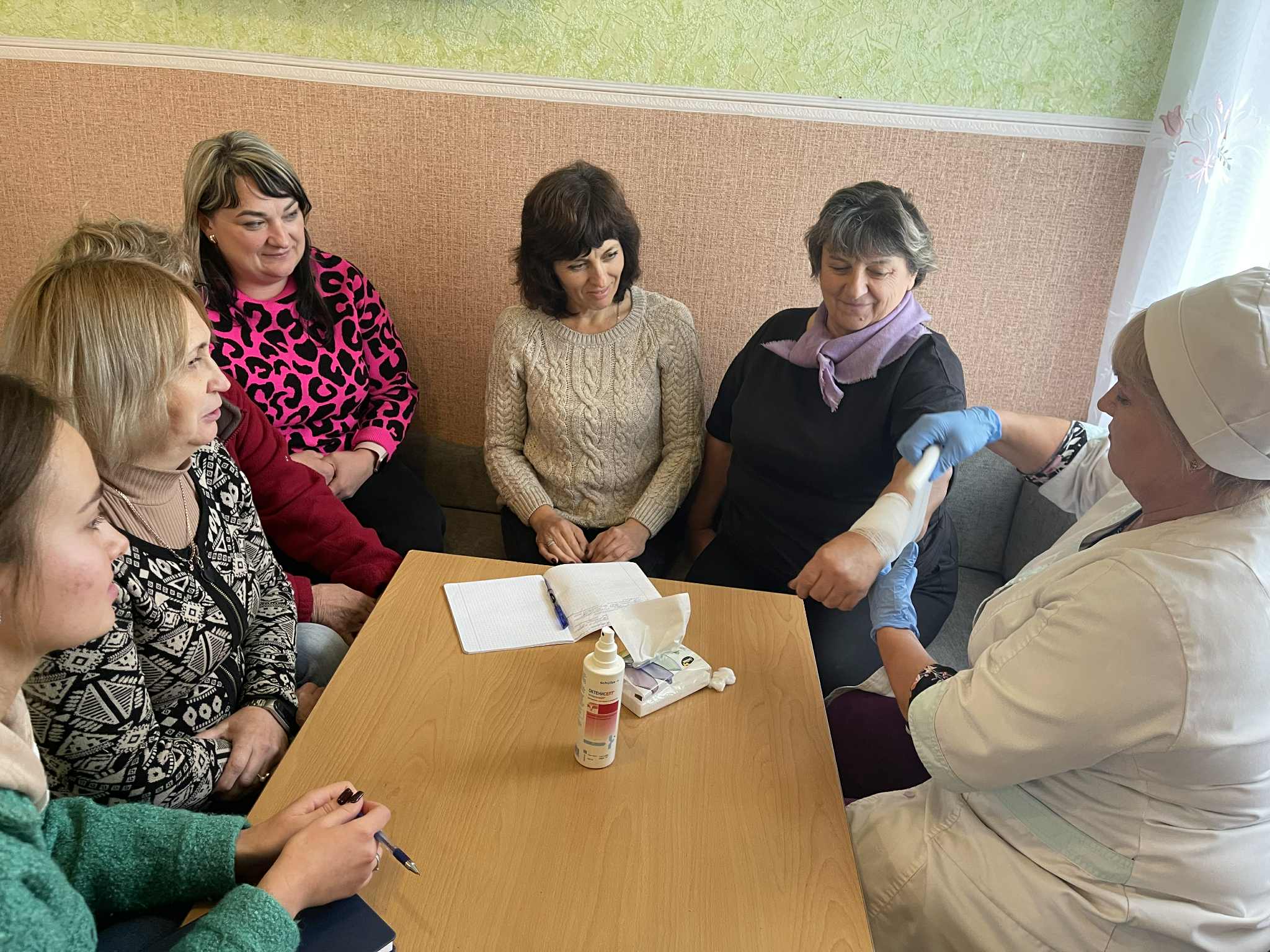 Фото без опису