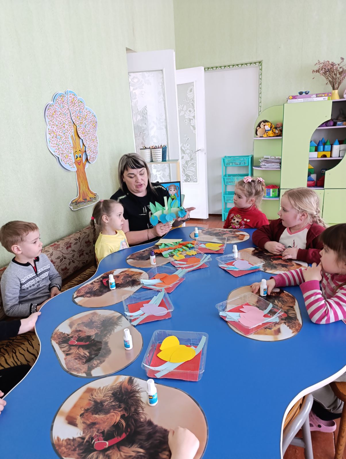 Фото без опису