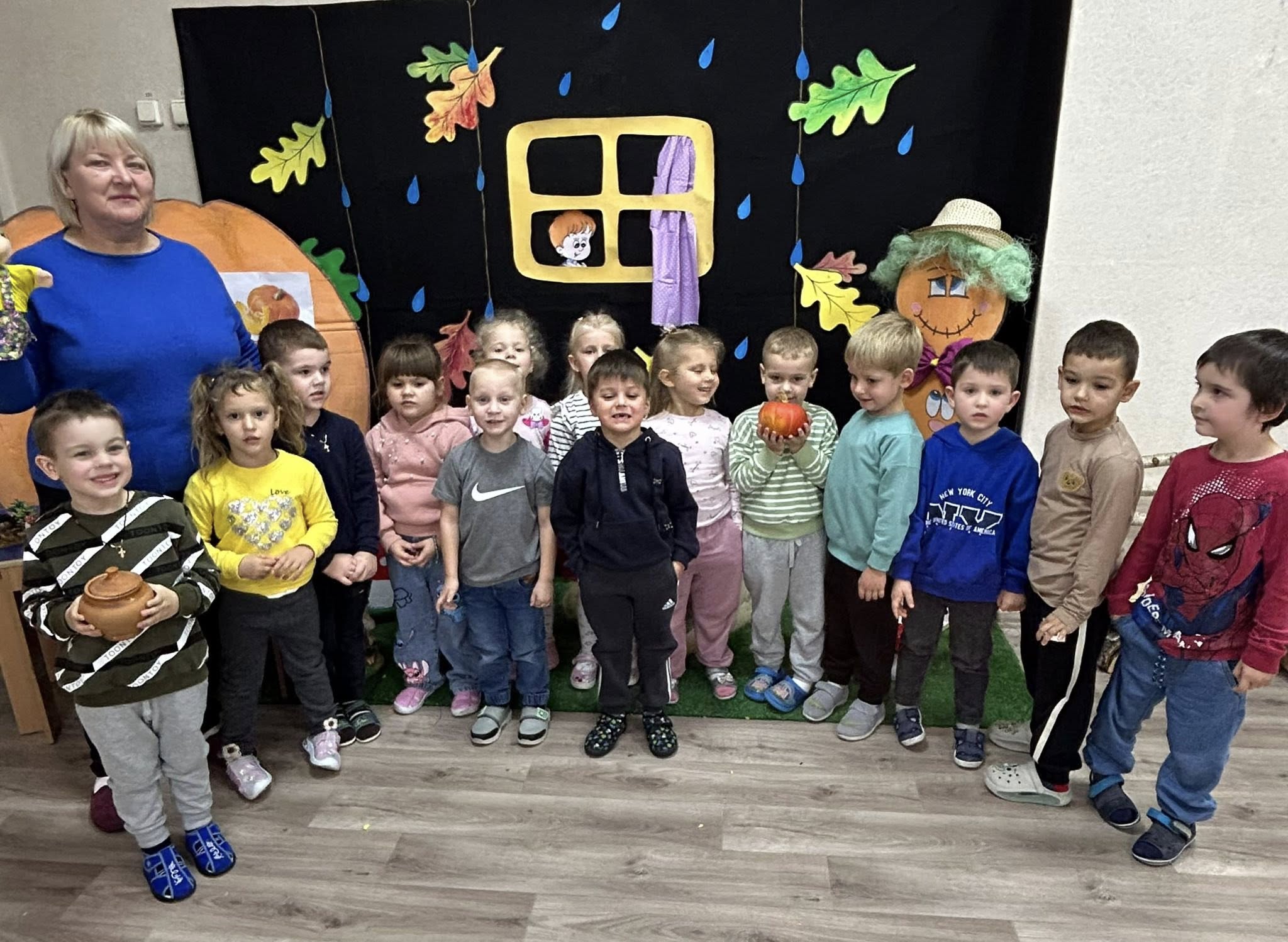 Фото без опису