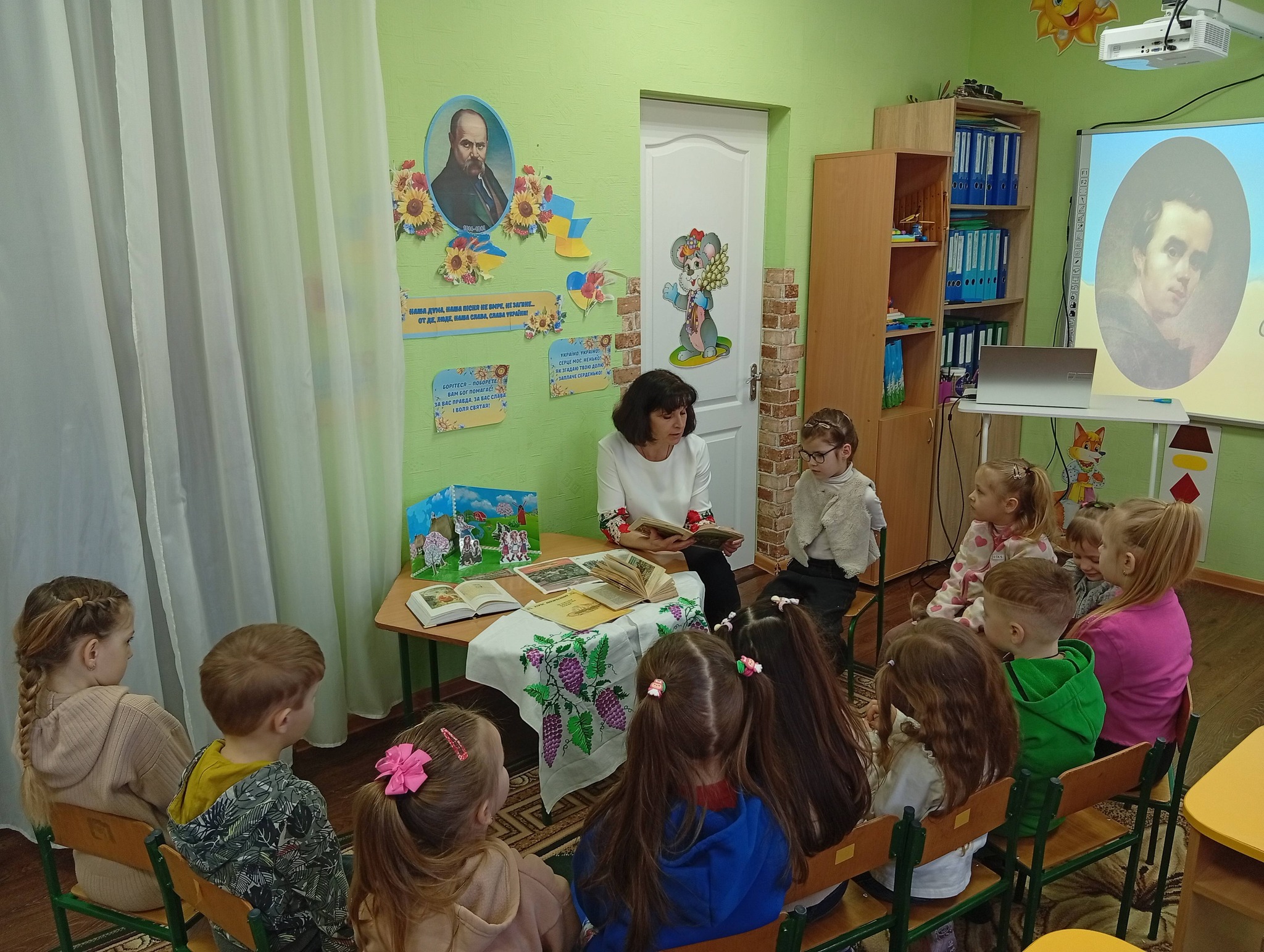 Фото без опису