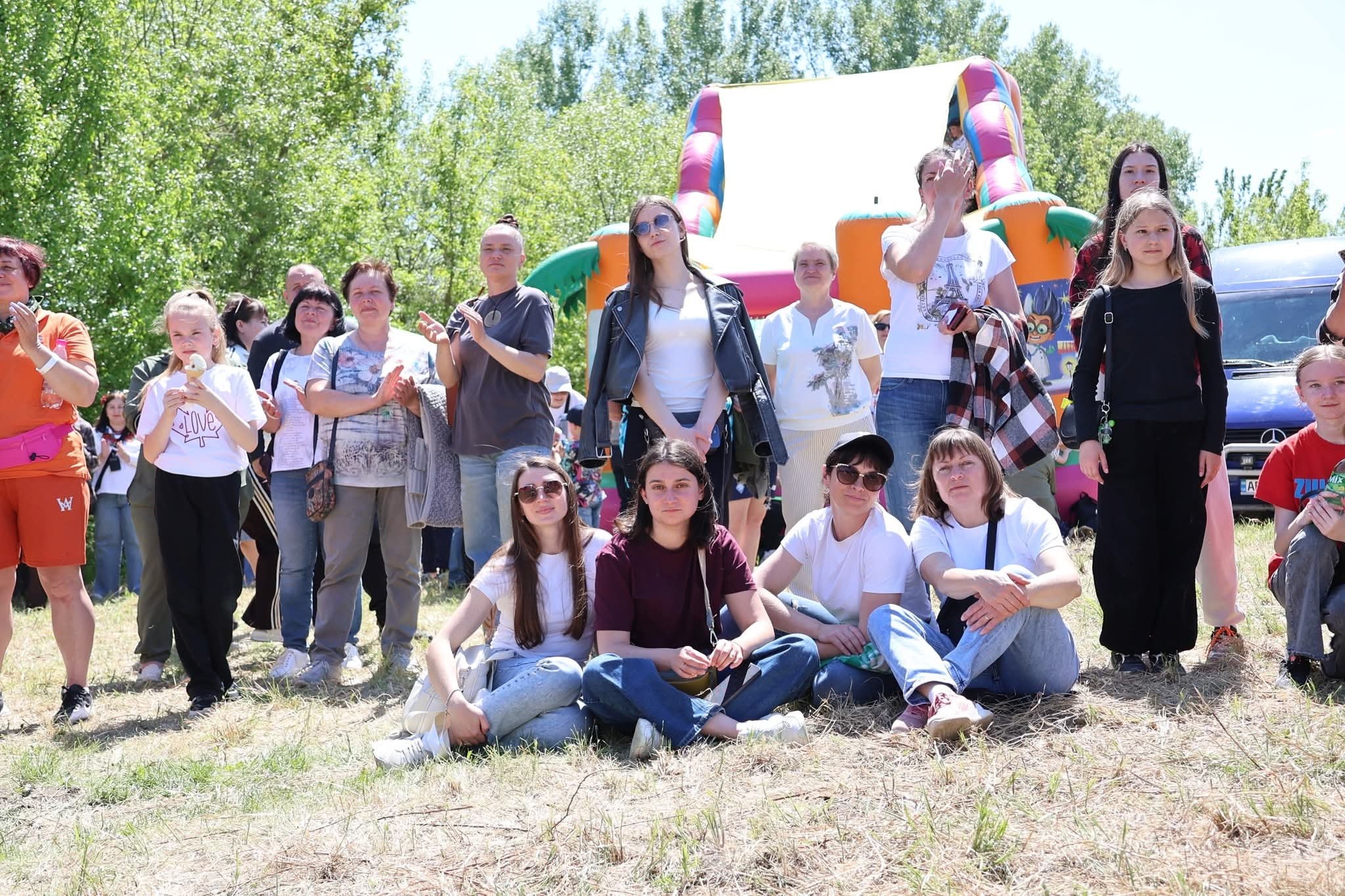 Фото без опису