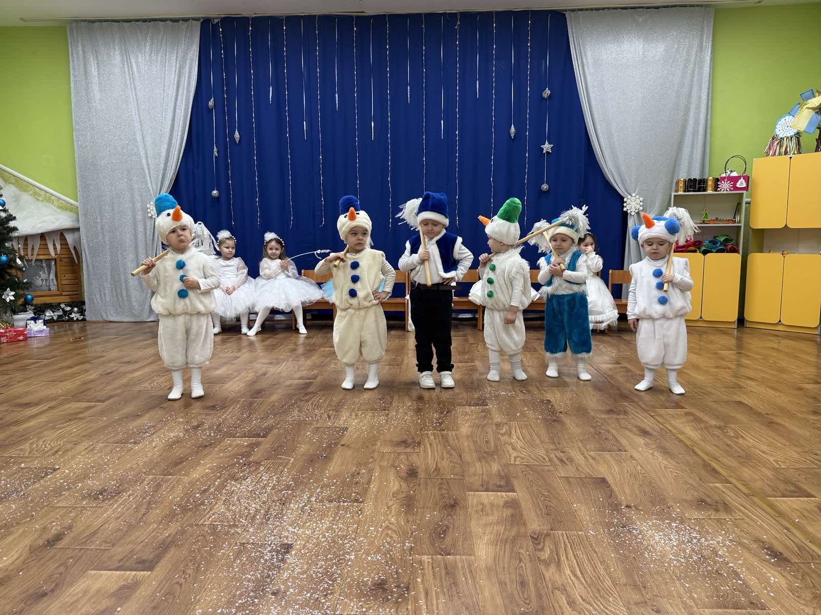 Фото без опису