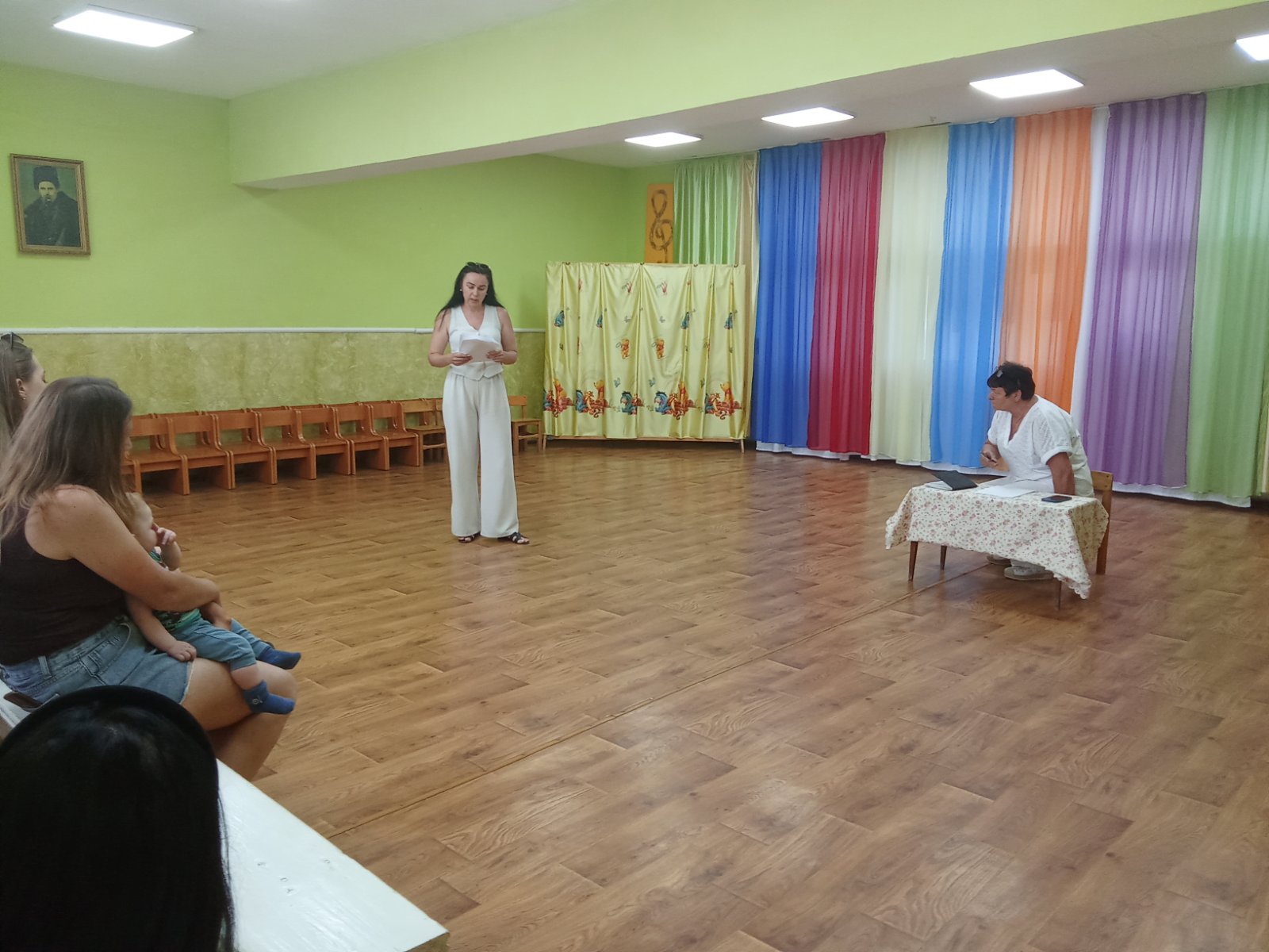 Фото без опису