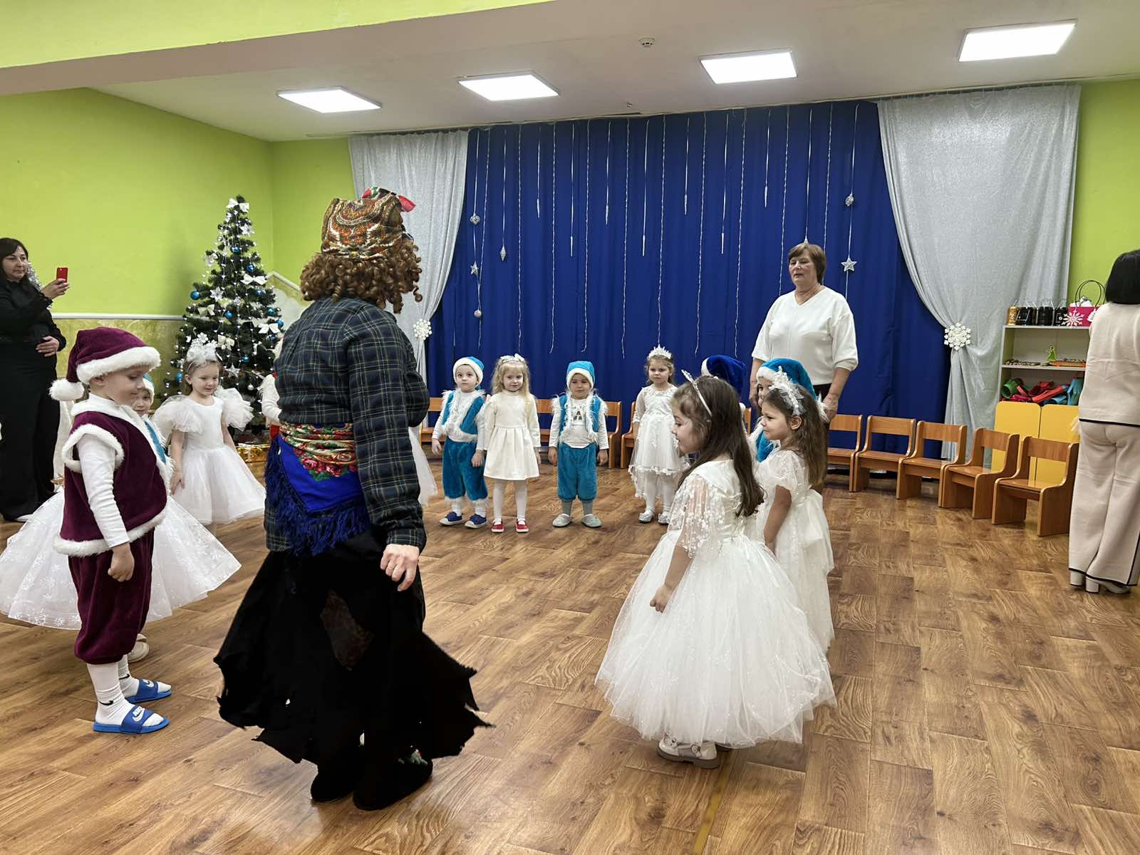 Фото без опису